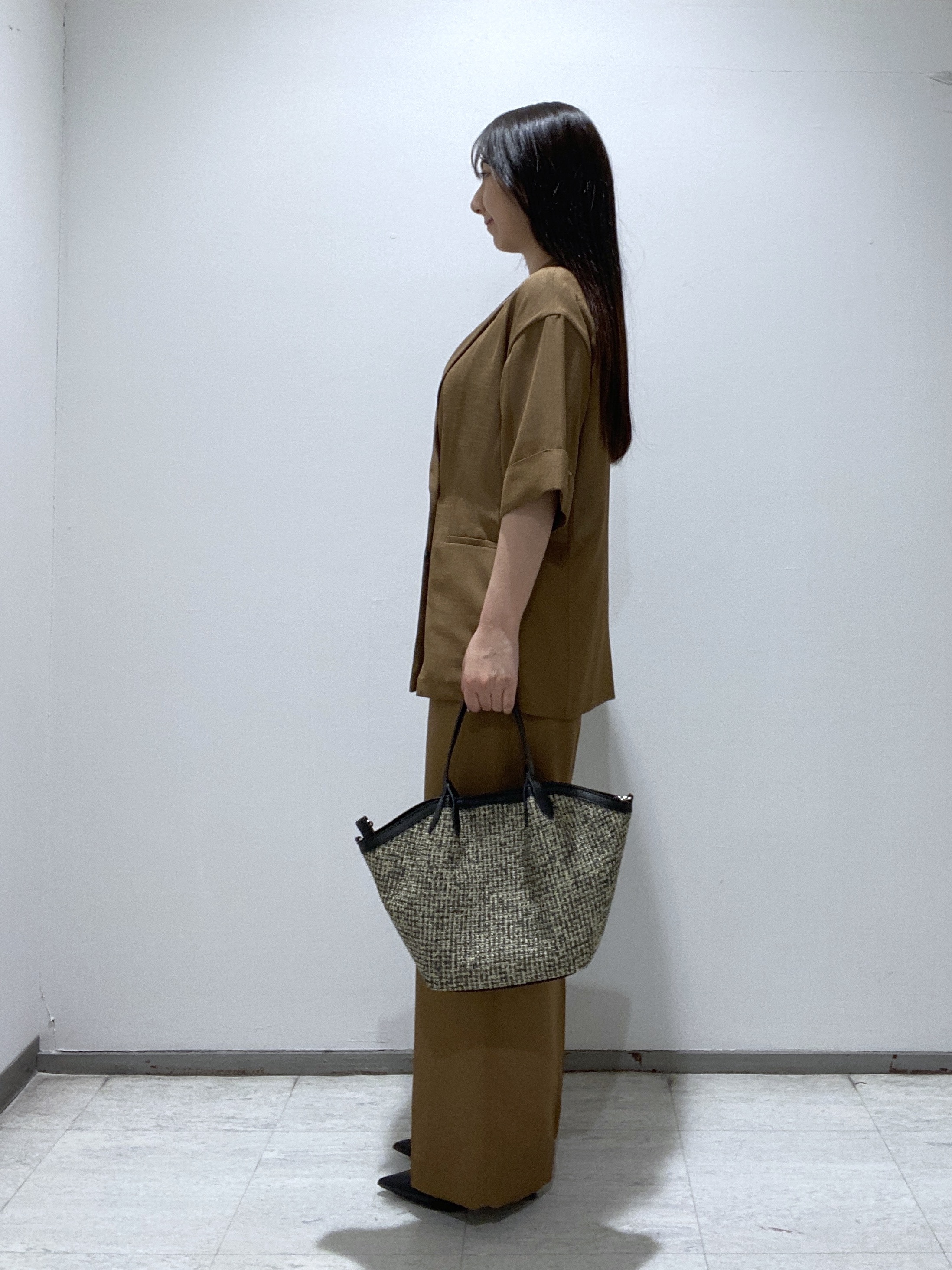 meiさんの「INDIVI｜【洗える／メッシュ素材／SETUP可能】半袖シアージャケット」を使ったコーディネート