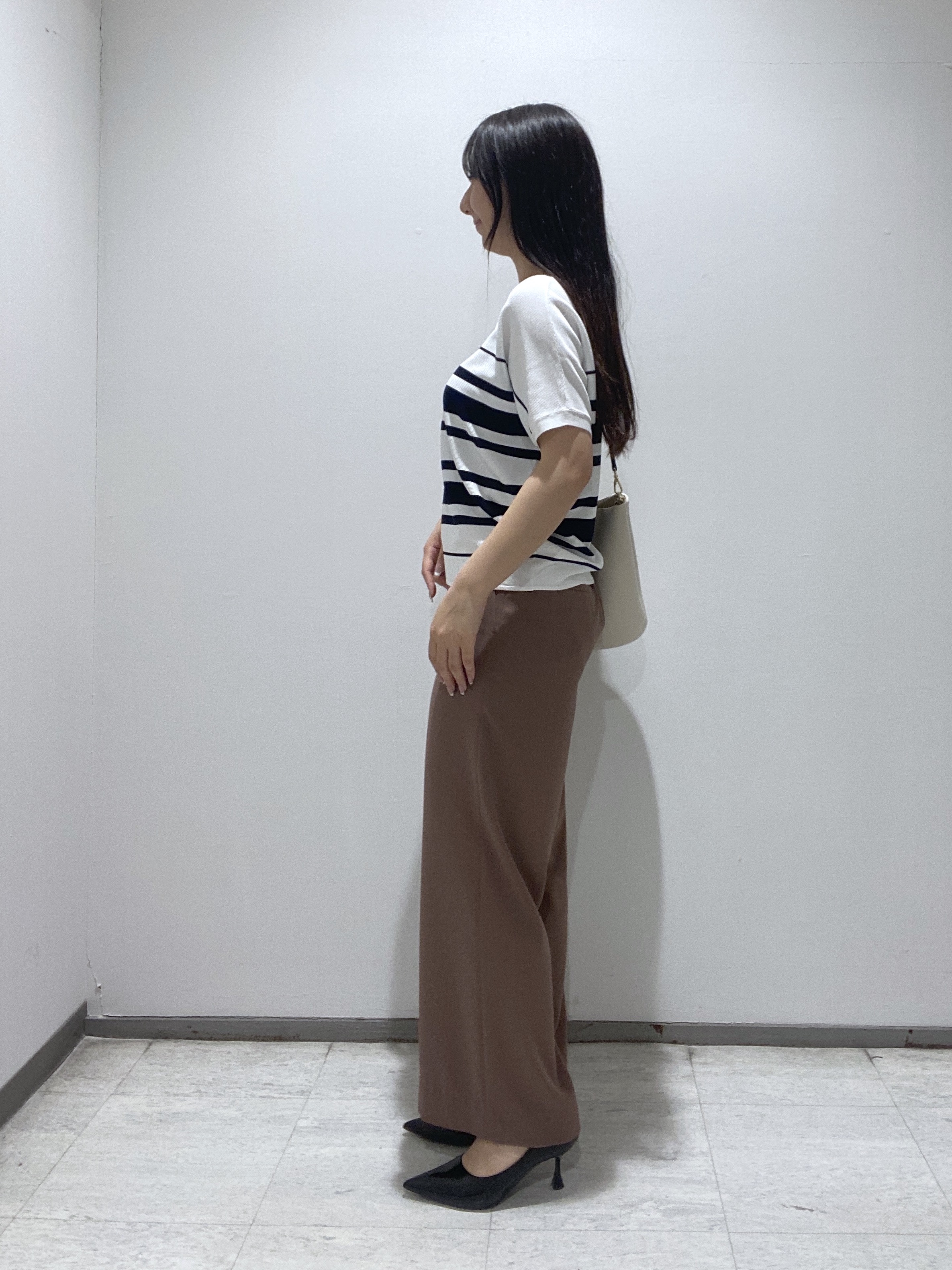 meiさんの「INDIVI｜【洗える】ガーター編みVネックニットT」を使ったコーディネート
