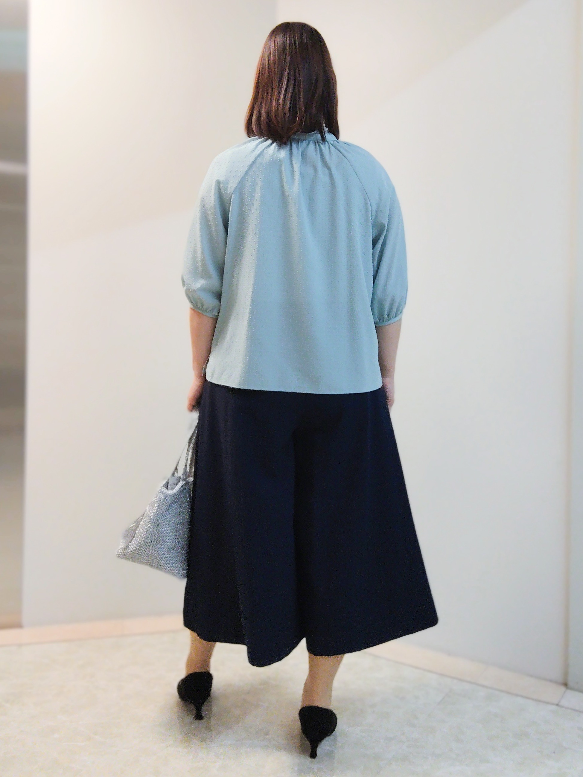 エリさんの「Reflect｜フロントボタンデザインブラウス」を使ったコーディネート