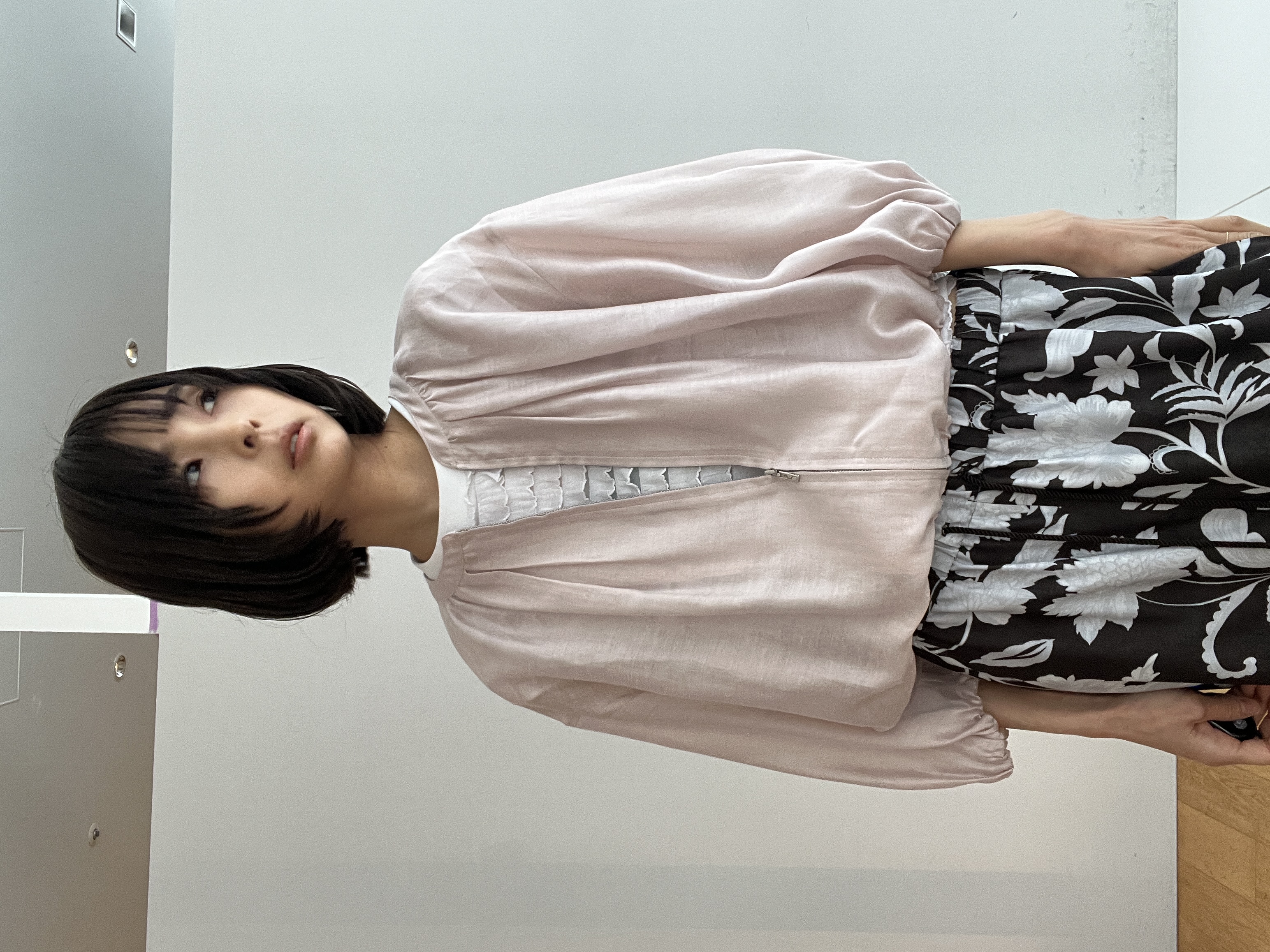 misaさんの「DRESSTERIOR｜【ウォッシャブル】ボタニカルプリント イージーワイドパンツ」を使ったコーディネート
