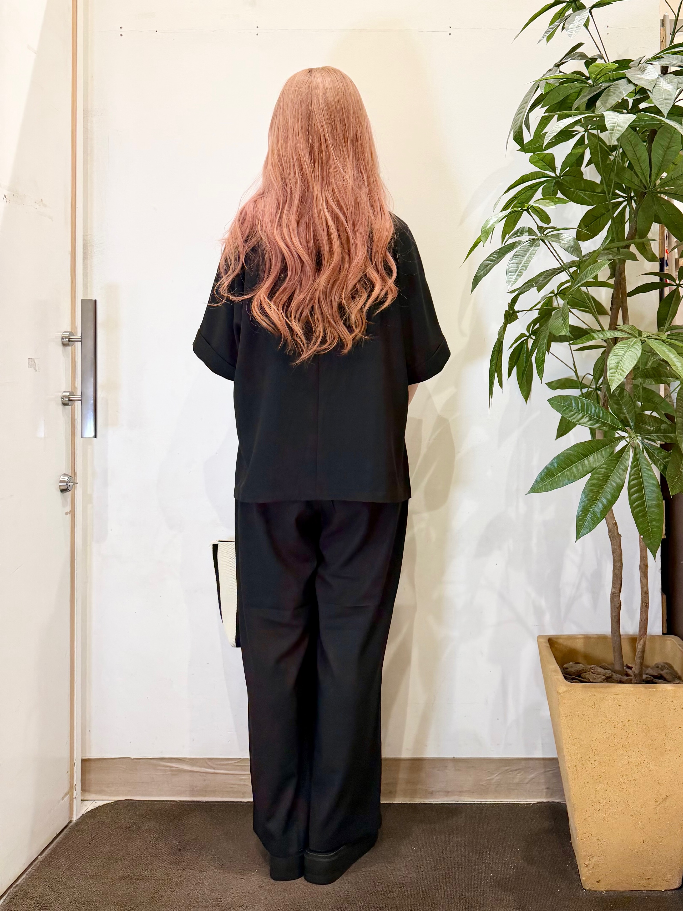 AYUMIさんの「SHOO･LA･RUE｜【セットアップ可/洗濯後しわになりにくい/S-LL】半袖とろみテーラードジャケット」を使ったコーディネート