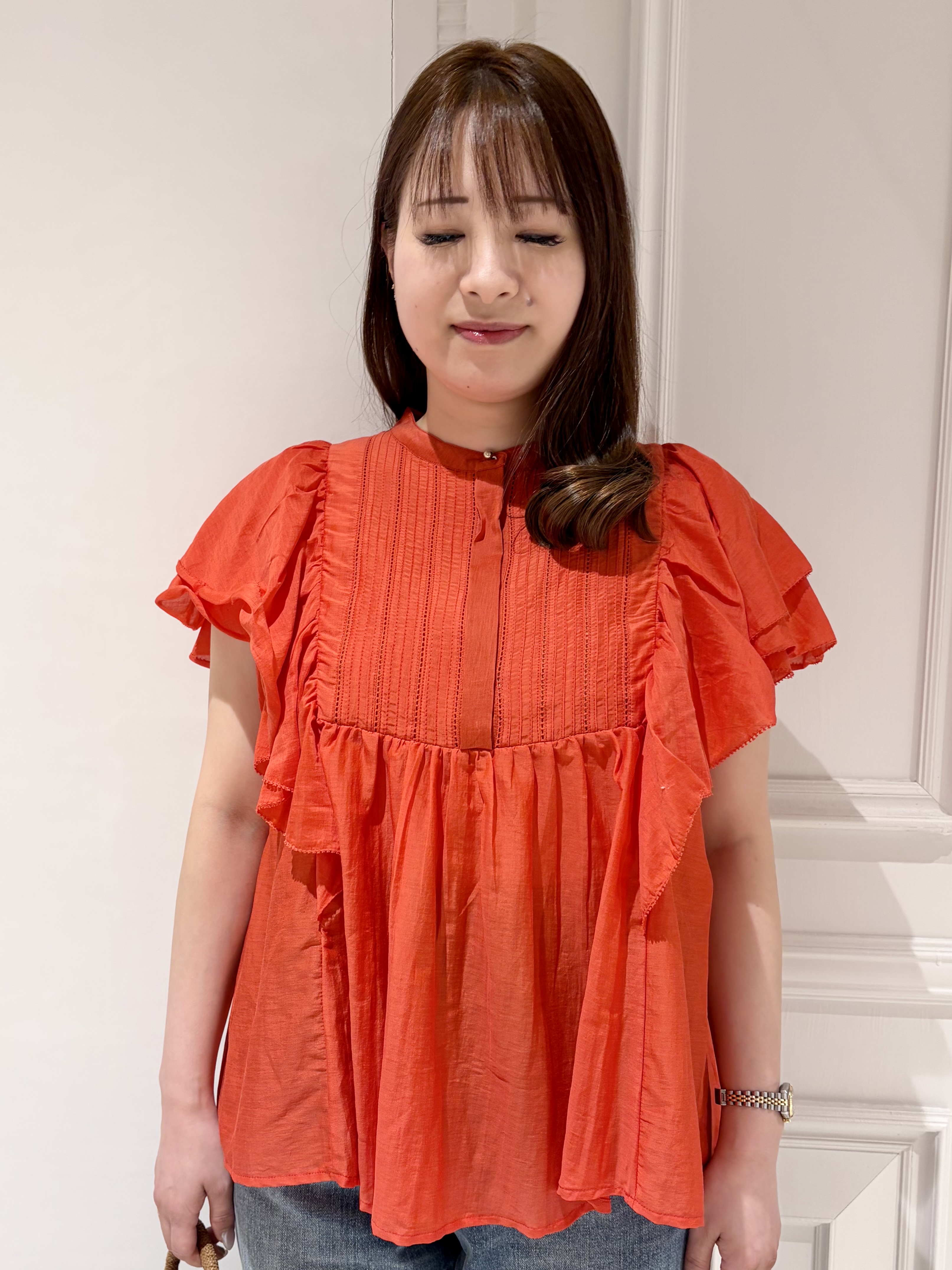 minowaさんの「DRESSTERIOR｜コットンシルク ラッフルスリーブ ブラウス」を使ったコーディネート