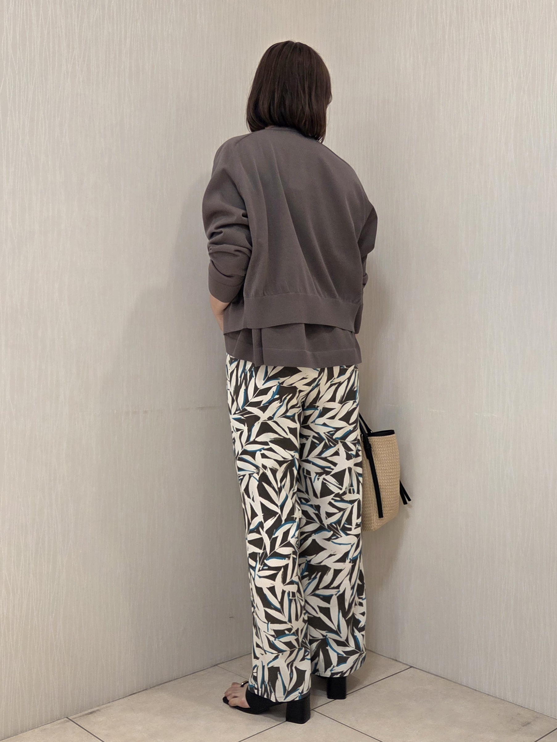naokoさんの「UNTITLED｜【古畑星夏さん着用/ウエストゴム/ワイド】ボタニカルリーフパンツ」を使ったコーディネート