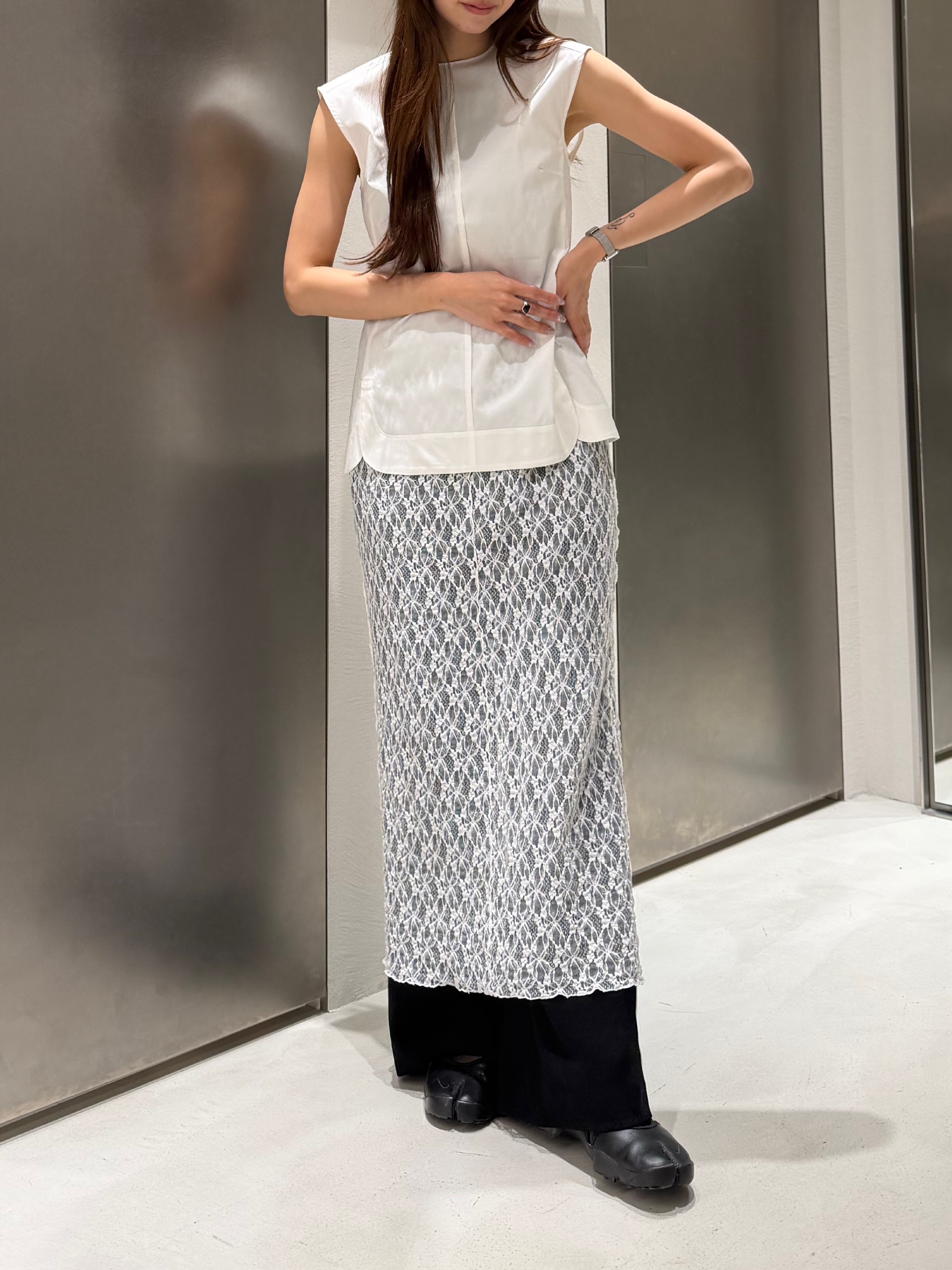 kanamiさんの「CODE A｜back tack blouse」を使ったコーディネート