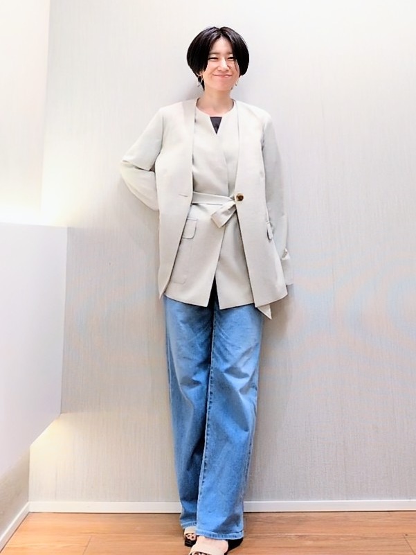 ミズタさんの「UNTITLED｜【さらりと快適/セットアップ可/UV/接触冷感】スラブカラーレスジャケット」を使ったコーディネート