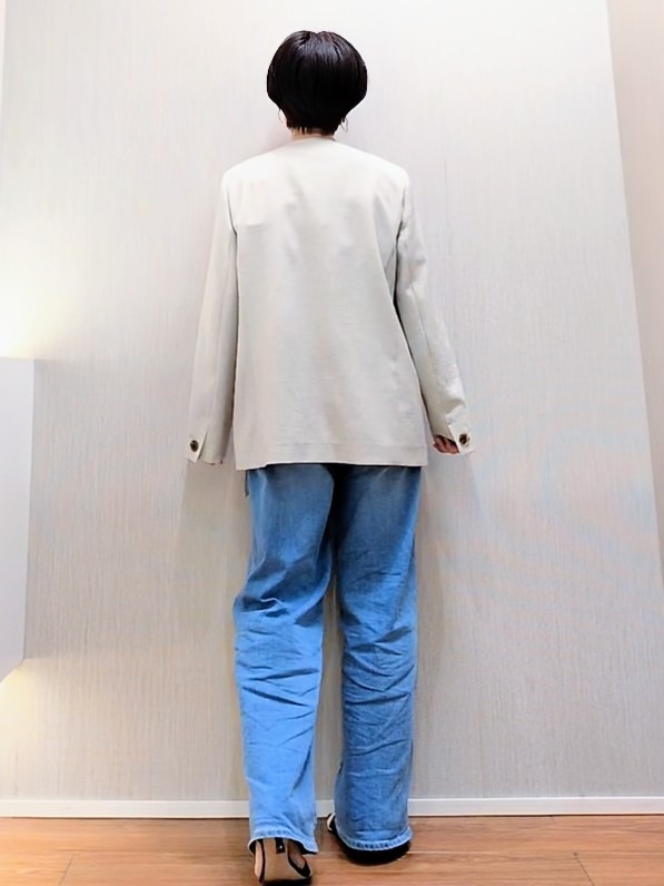 ミズタさんの「UNTITLED｜【さらりと快適/セットアップ可/UV/接触冷感】スラブカラーレスジャケット」を使ったコーディネート