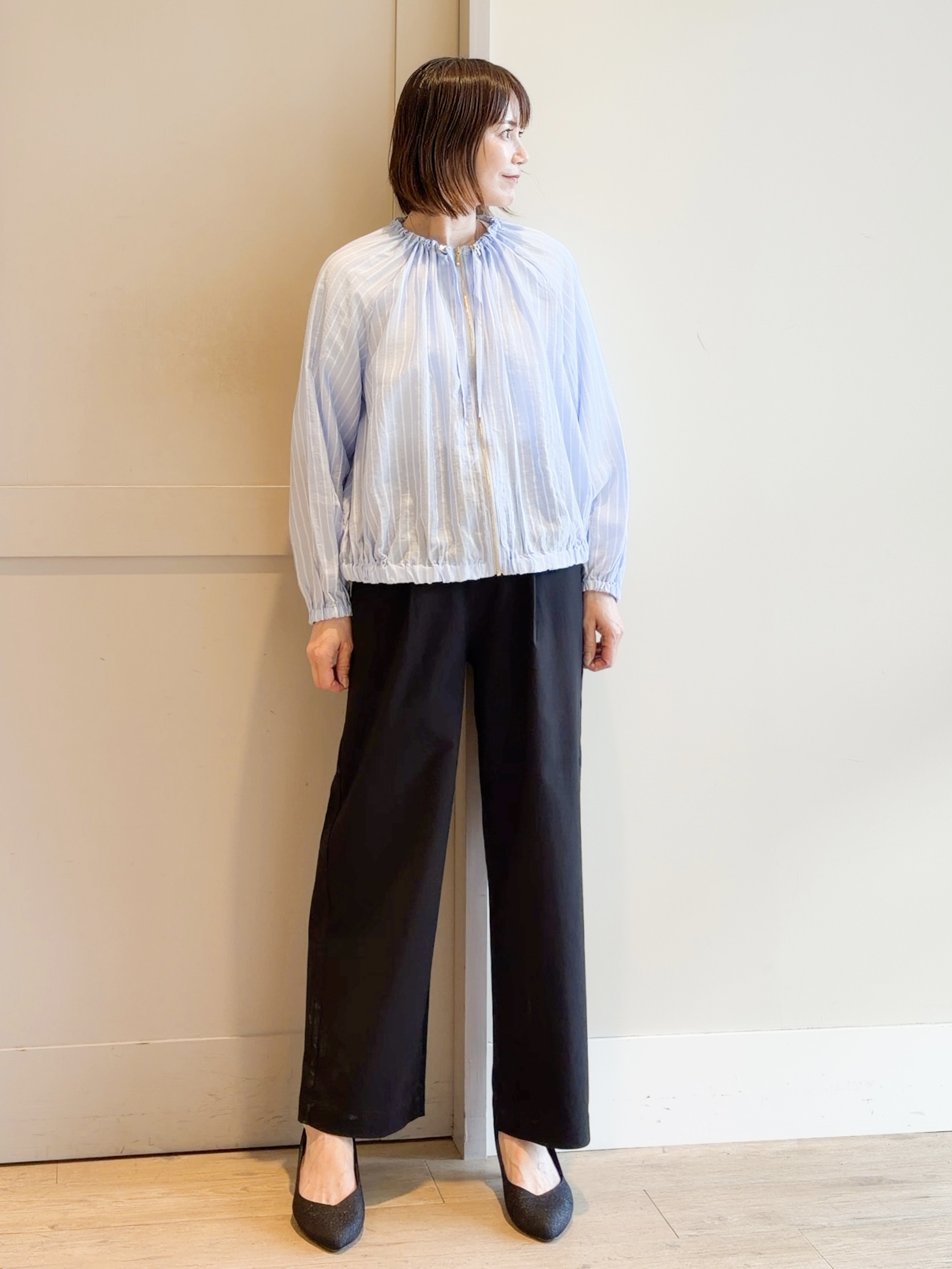 yamakoさんの「grove｜気温調整にも◎ブラウス感覚で羽織れるシアーブルゾン」を使ったコーディネート