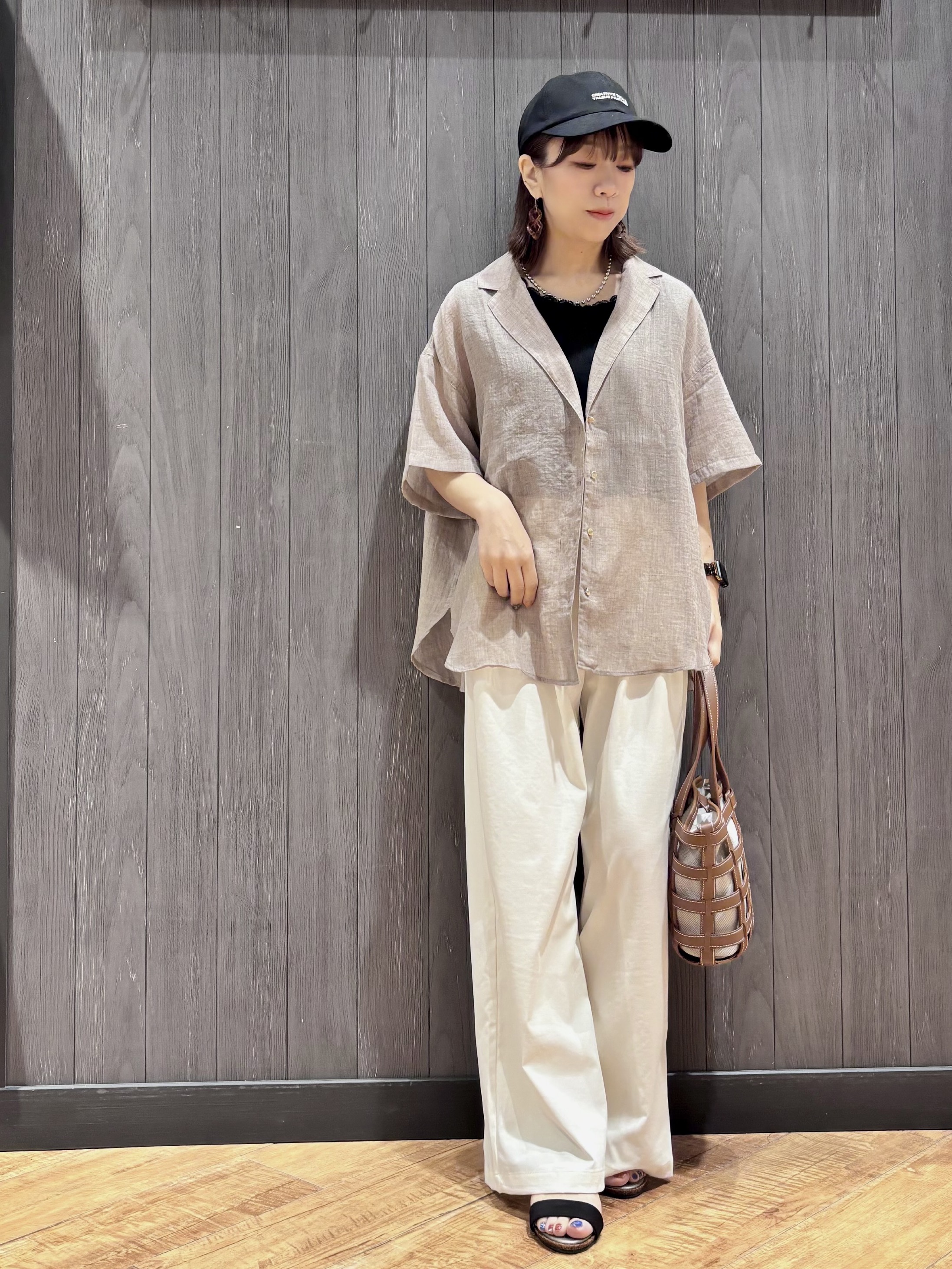meiさんの「SHOO･LA･RUE｜【S-LL】ナチュラルに決まる 半袖シアーシャツジャケット」を使ったコーディネート
