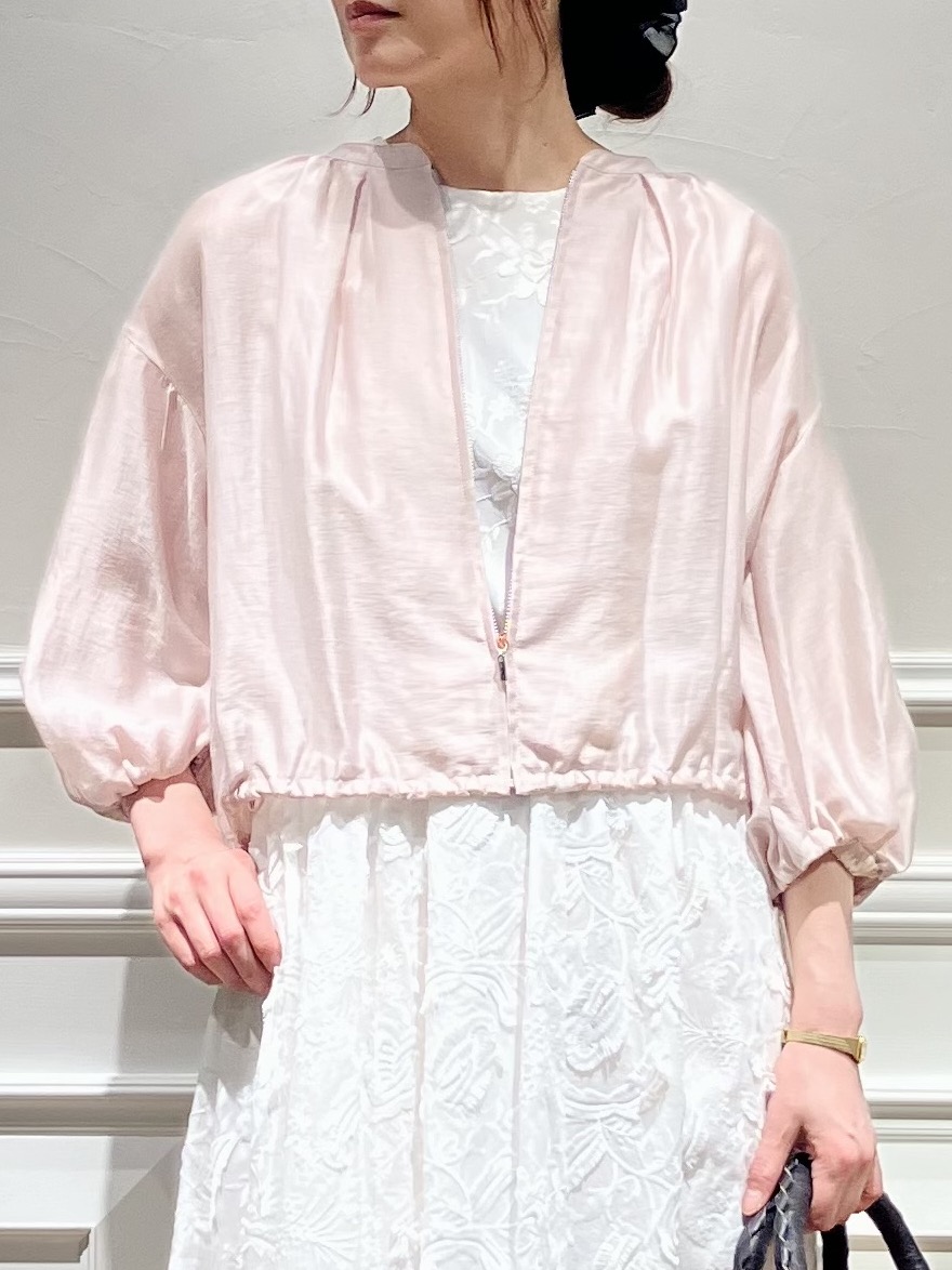 TSUKUIさんの「DRESSTERIOR｜ウォッシャブル シアーショートブルゾン」を使ったコーディネート