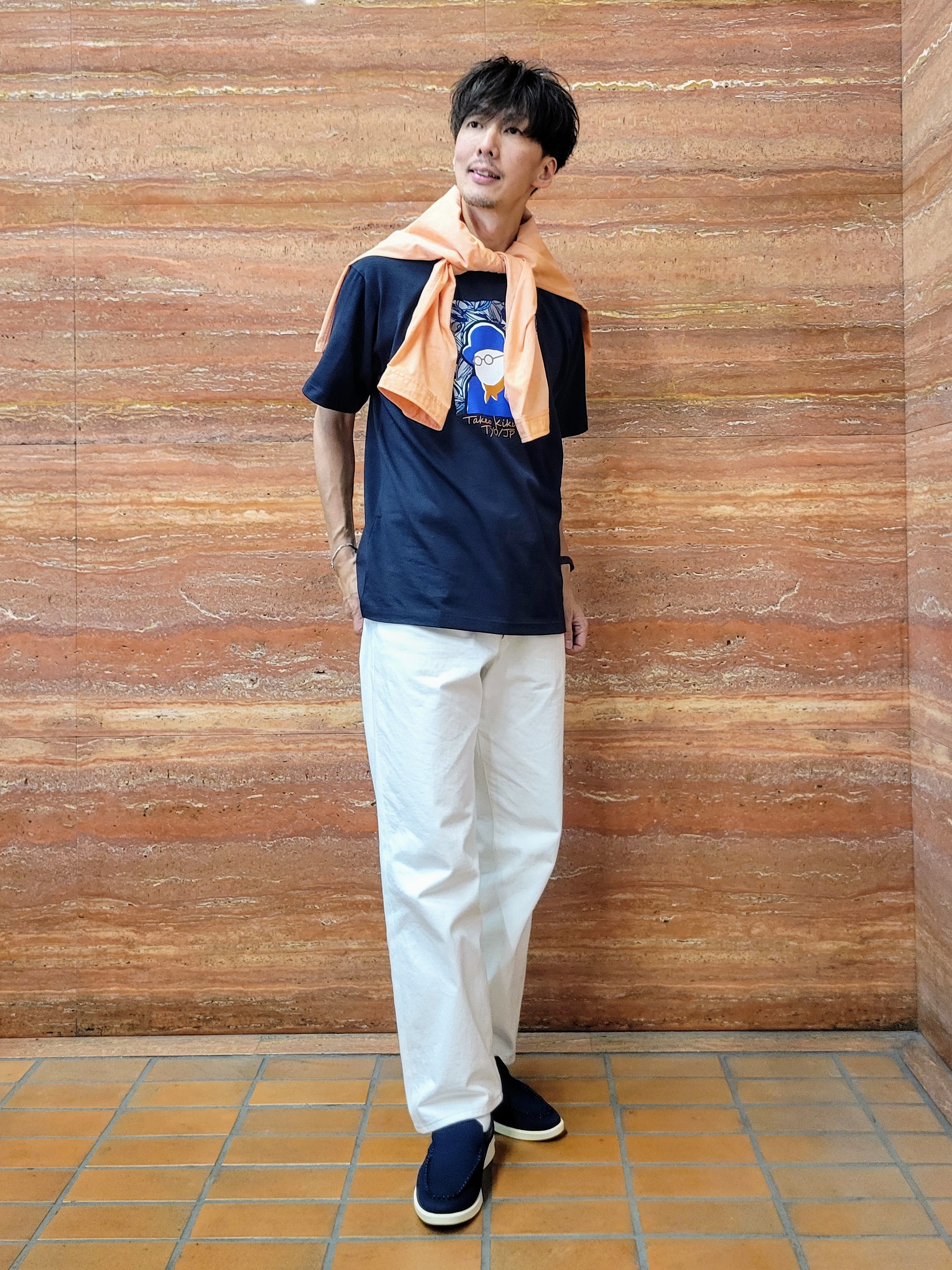 piroyaさんの「TAKEO KIKUCHI｜ポートレートアートＴシャツ」を使ったコーディネート