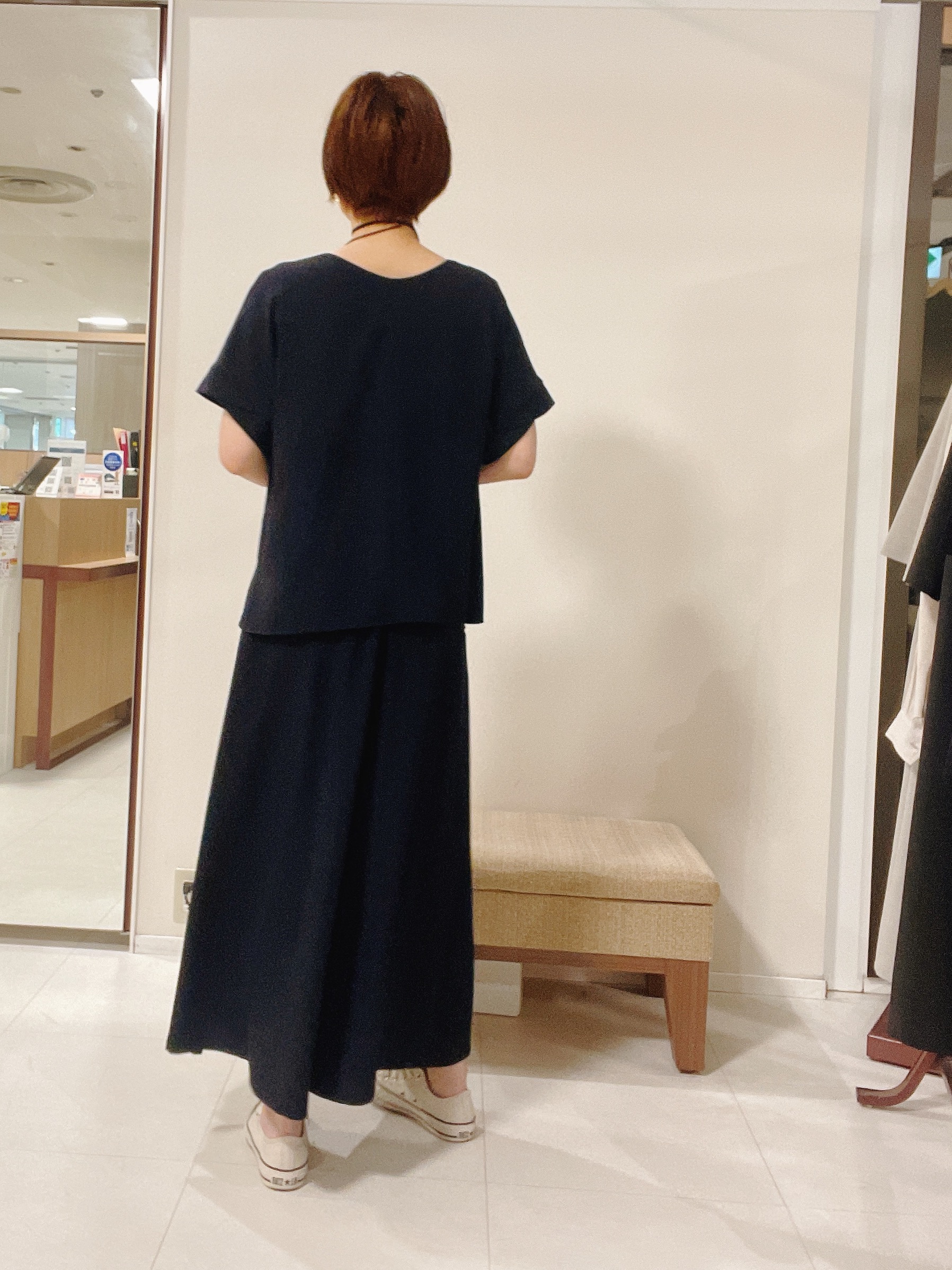 IWAMOさんの「UNTITLED｜【セットアップ可/UVカット/前後2WAY】リラクシーフレンチスリーブブラウス」を使ったコーディネート