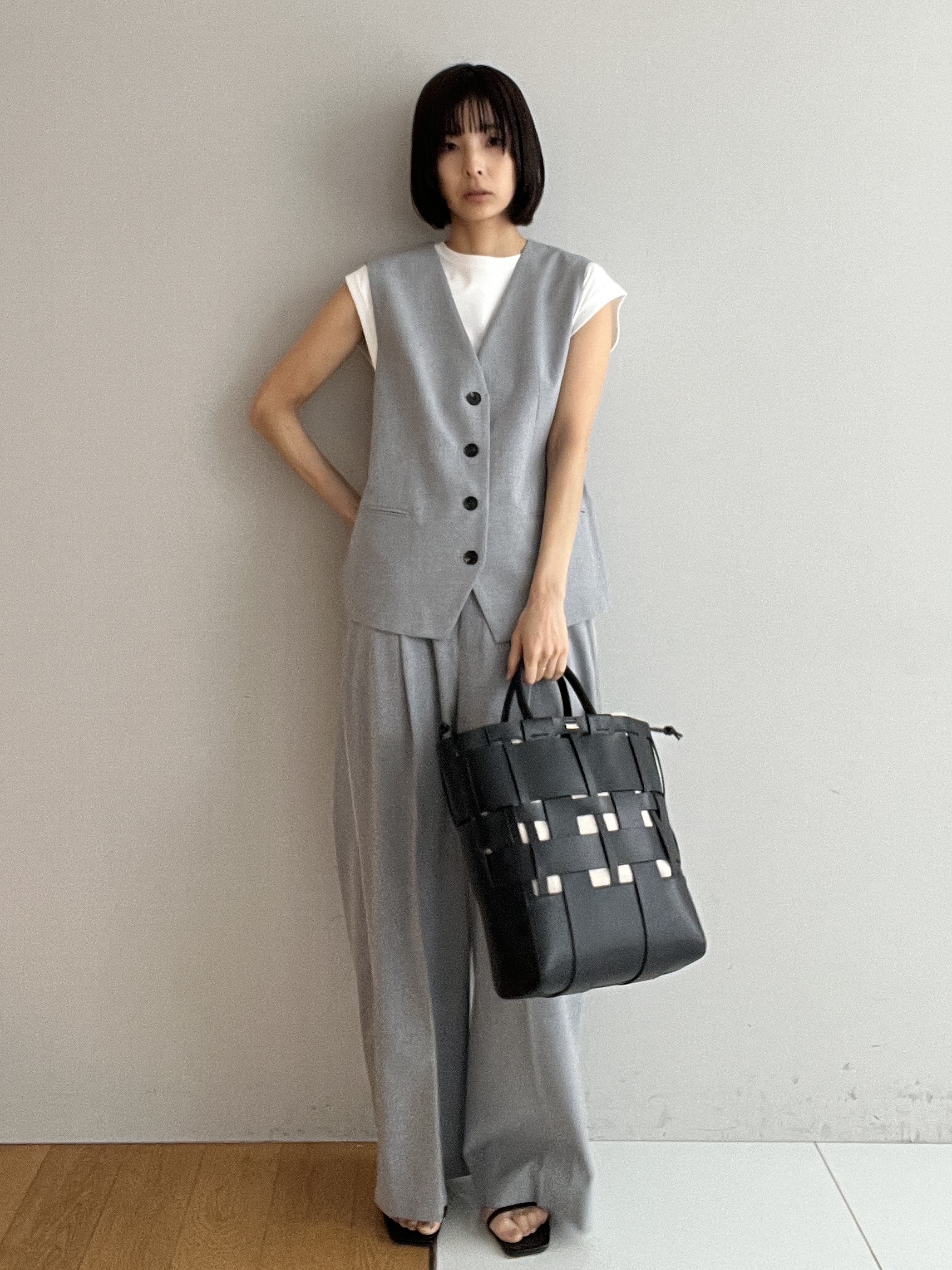 misaさんの「DRESSTERIOR｜ウーヴンレザートートバック」を使ったコーディネート