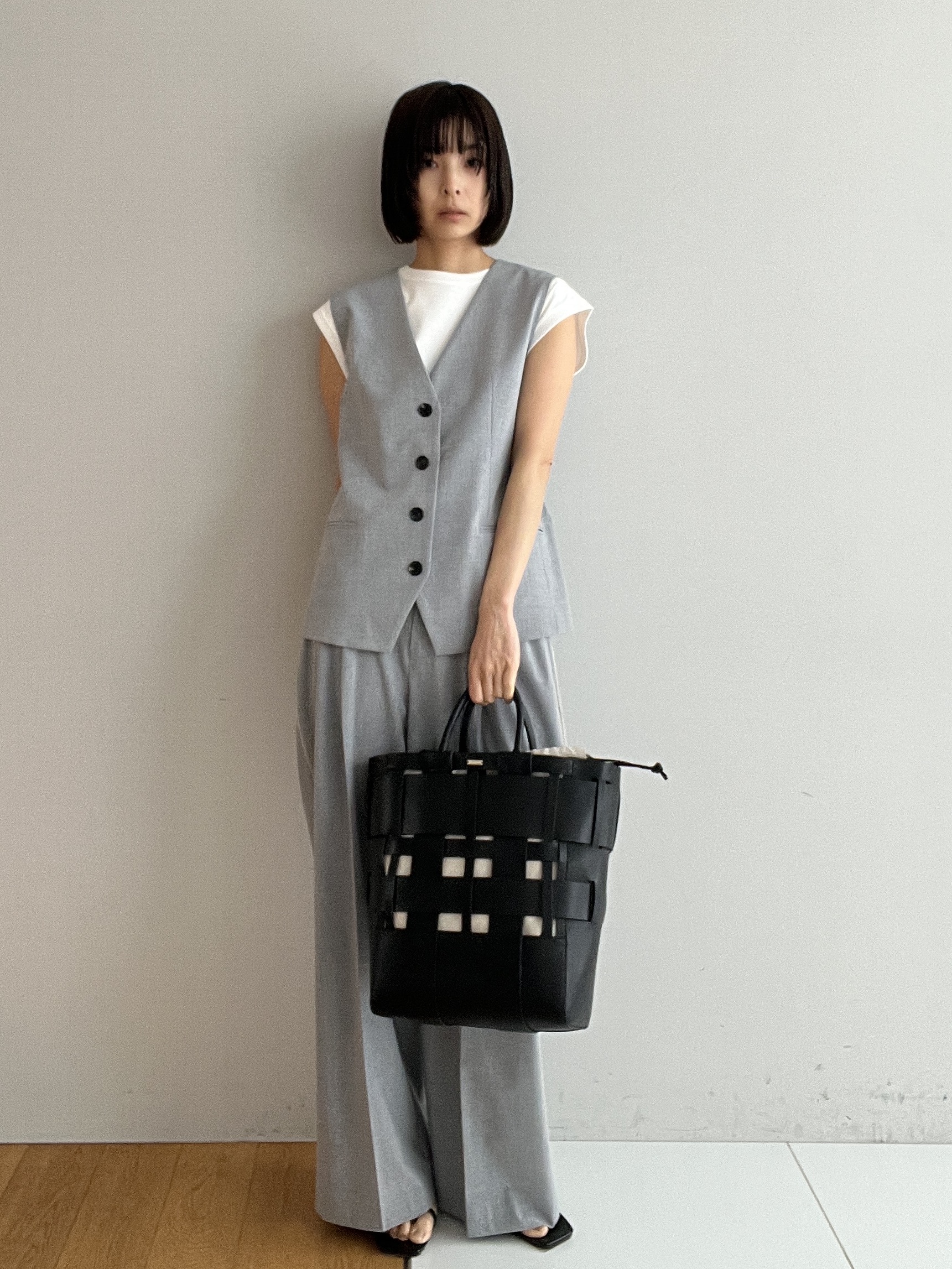 misaさんの「DRESSTERIOR｜ウーヴンレザートートバック」を使ったコーディネート