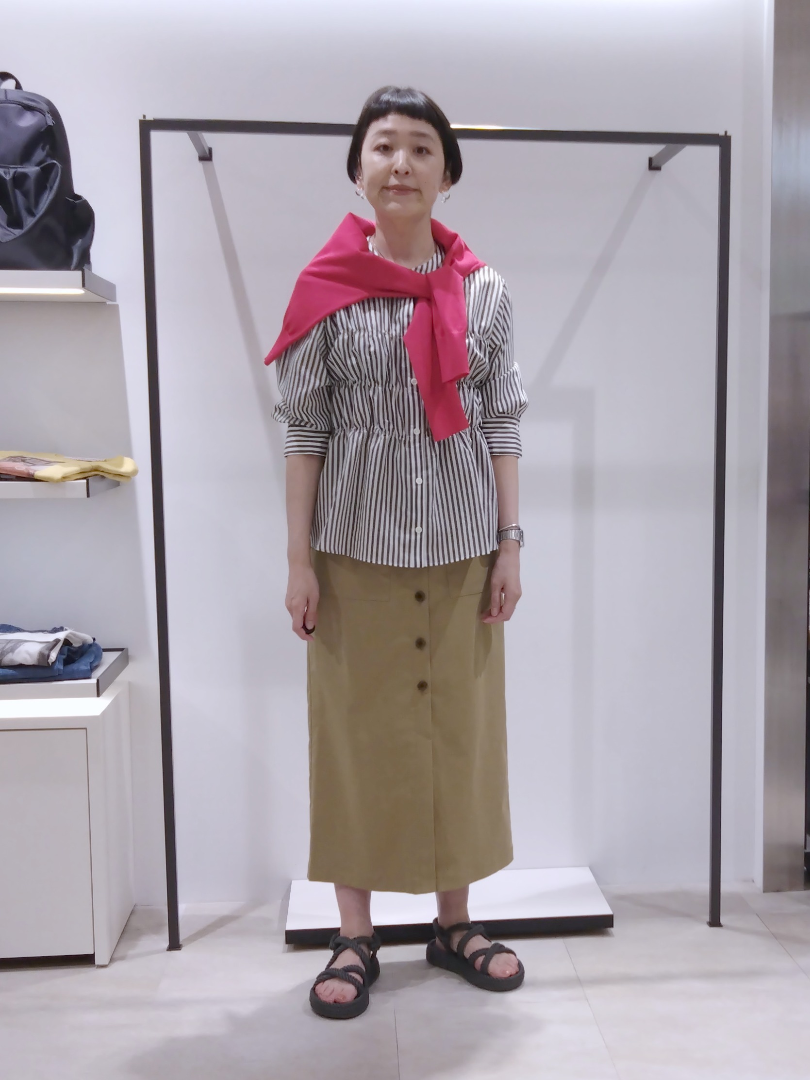 まちこさんの「UNTITLED｜【アンサンブル可/日除け・冷房対策】シアーレーヨンZIPカーディガン」を使ったコーディネート