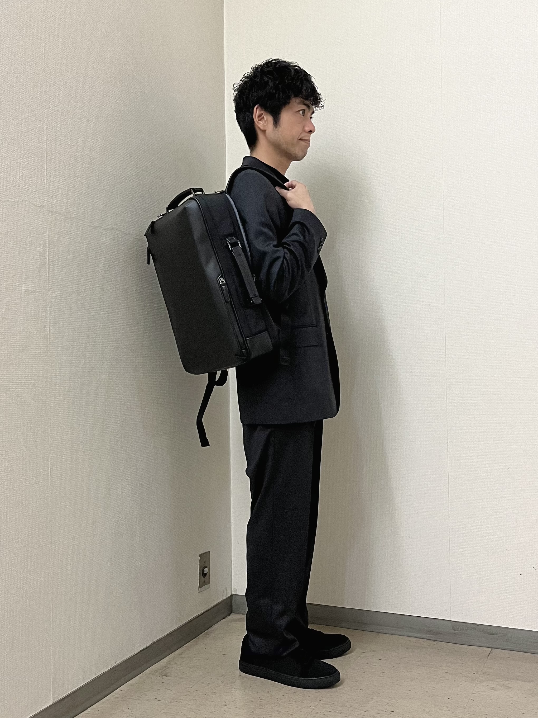 URAさんの「TAKEO KIKUCHI｜【BOWLER HAT LABEL】ピンヘッドジャージ ジャケット」を使ったコーディネート
