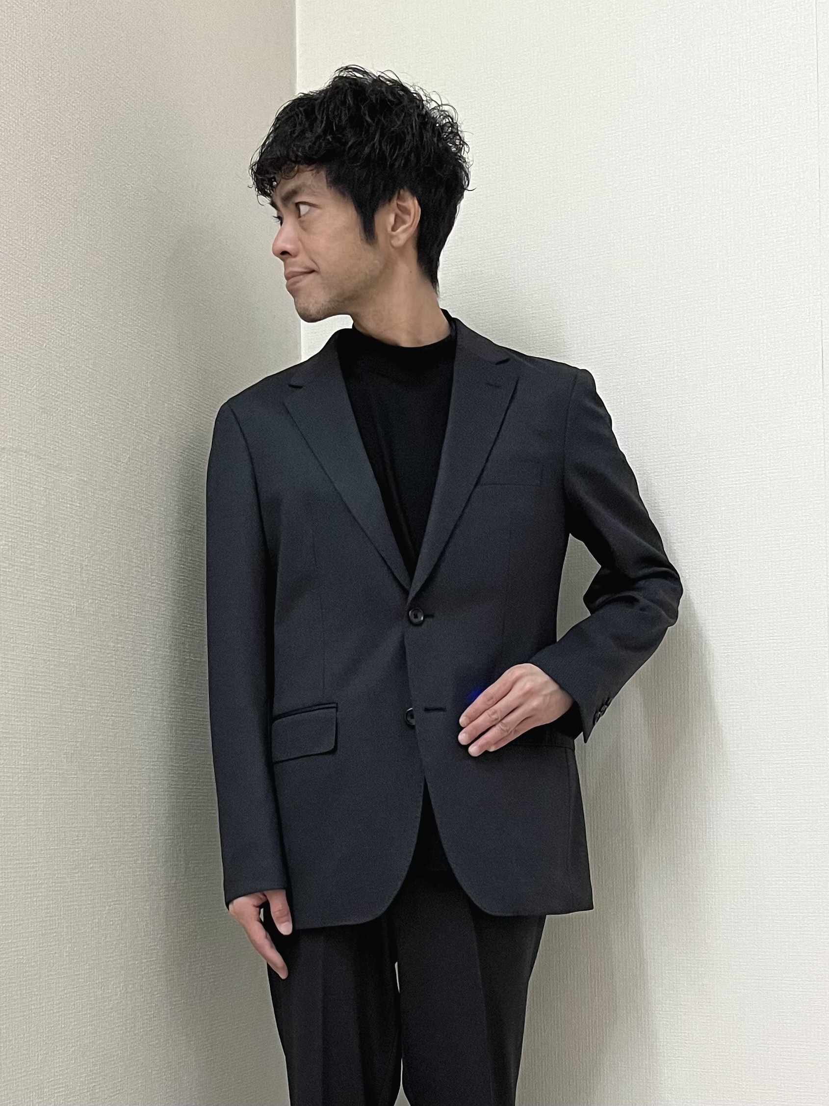 URAさんの「TAKEO KIKUCHI｜【BOWLER HAT LABEL】ピンヘッドジャージ ジャケット」を使ったコーディネート