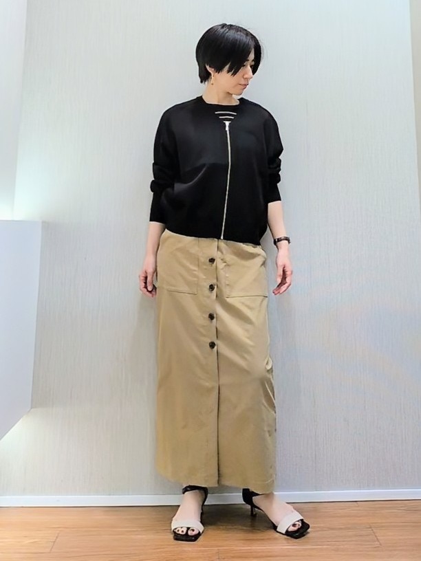 ミズタさんの「UNTITLED｜【アンサンブル可/日除け・冷房対策】シアーレーヨンZIPカーディガン」を使ったコーディネート
