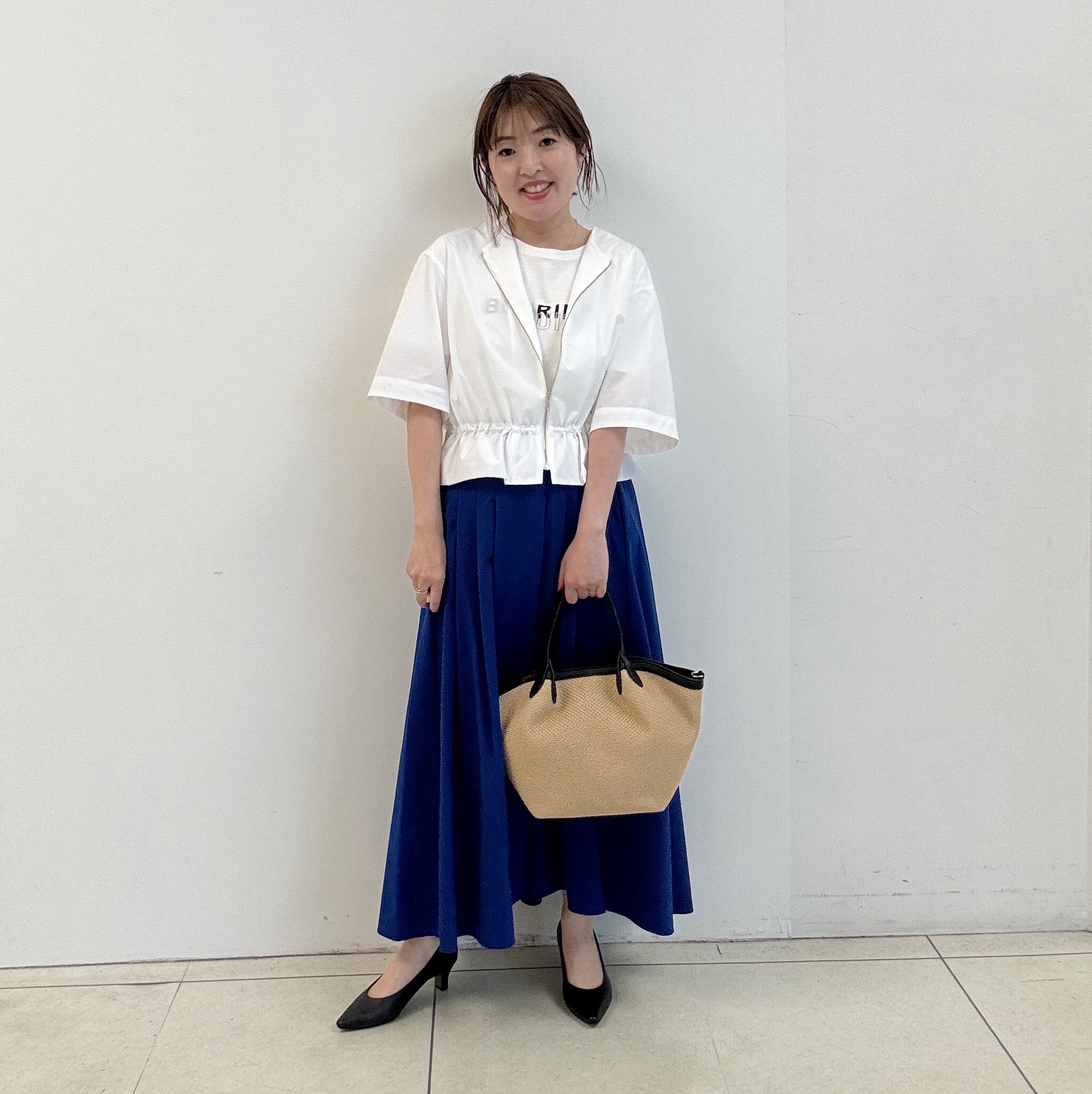 yoshiyaさんの「INDIVI｜【UVケア／選べるグラフィック】スムースジャージTシャツ」を使ったコーディネート