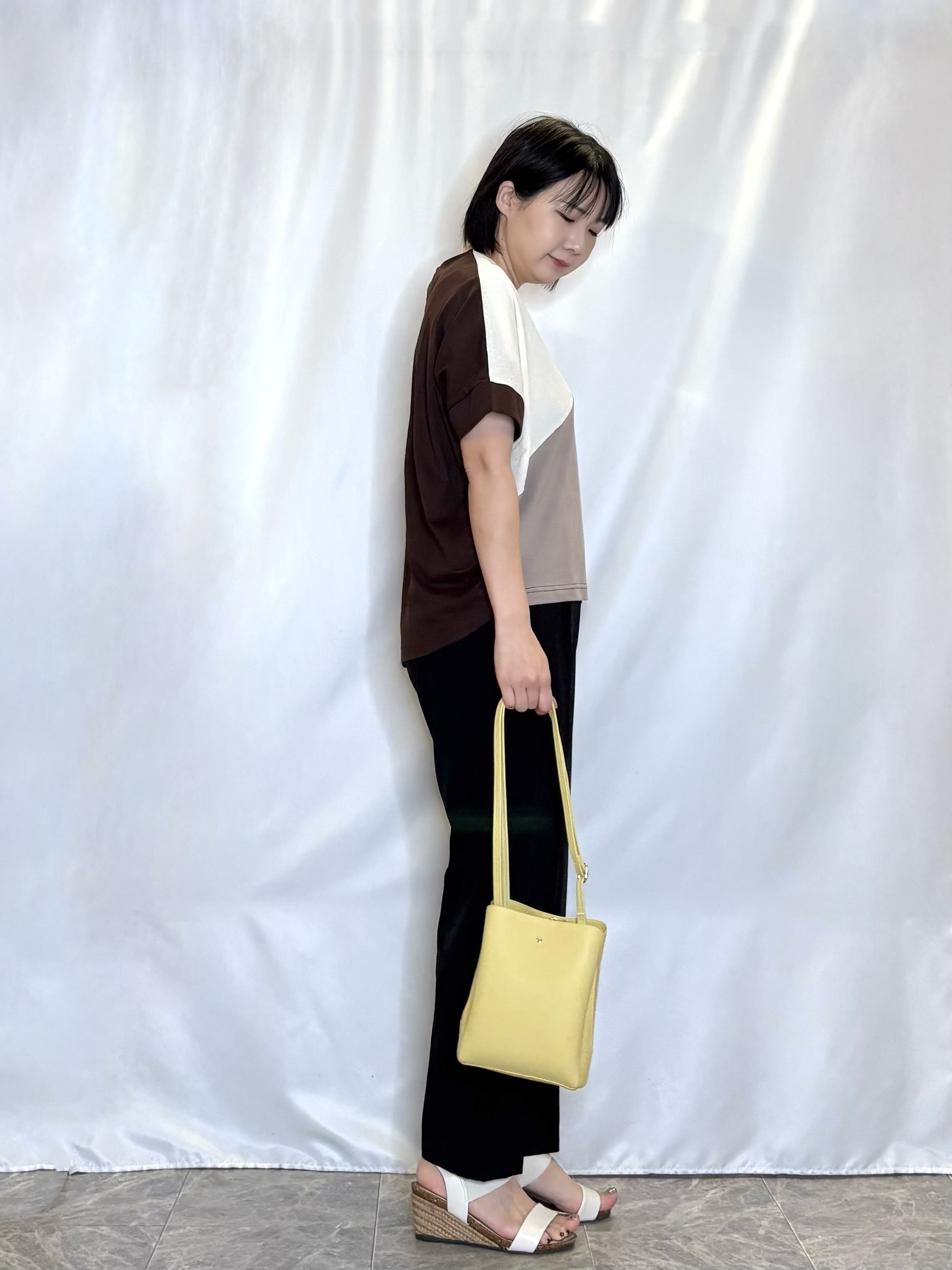 ネリさんの「SHOO･LA･RUE｜【S-LL/洗濯機可】インしないで着られる ななめ3段切り替えトップス」を使ったコーディネート