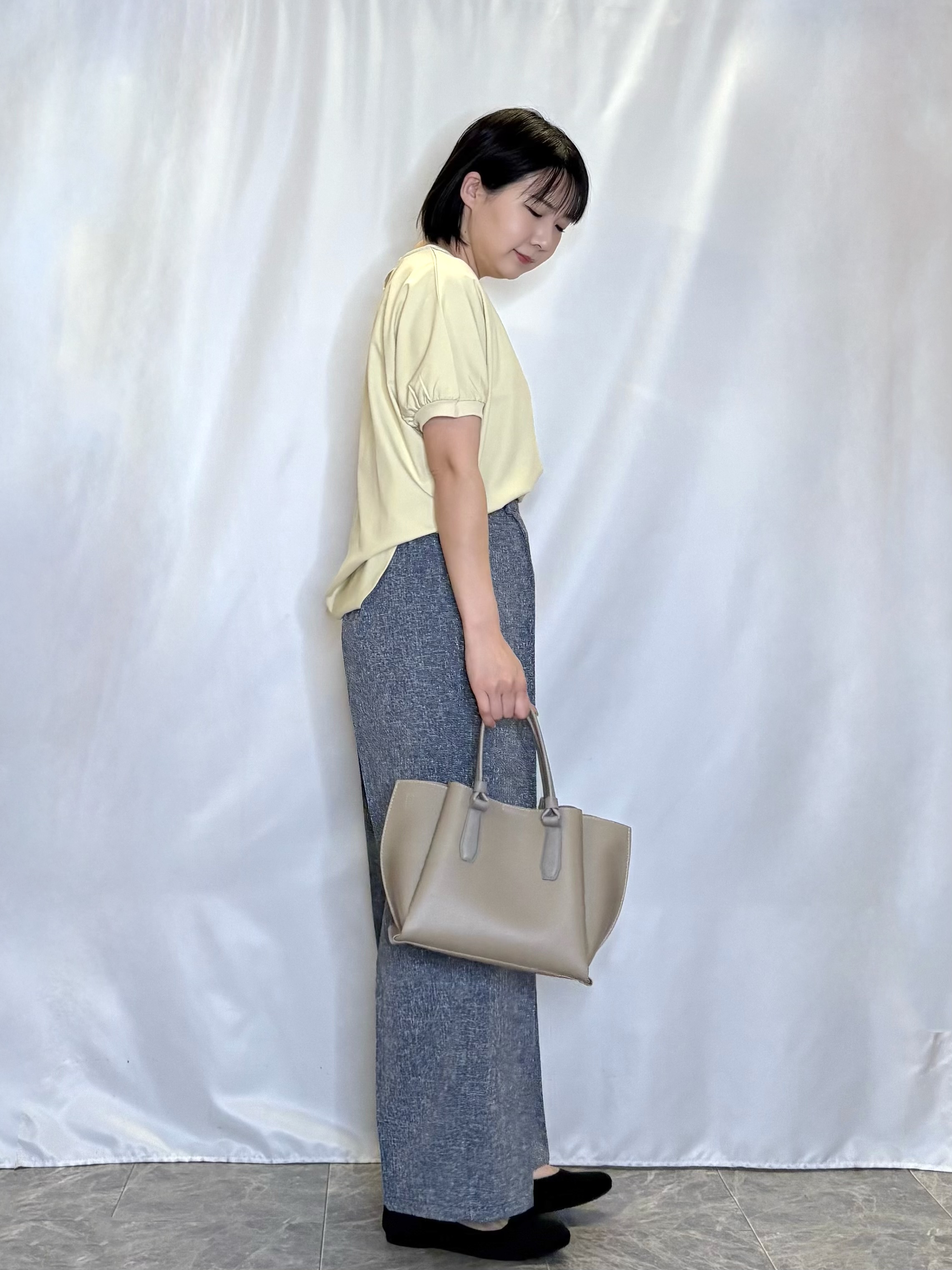 ネリさんの「SHOO･LA･RUE｜【ひんやり/洗濯後しわになりにくい】インせず着られる さらっとタッチのドルマンブラウス」を使ったコーディネート