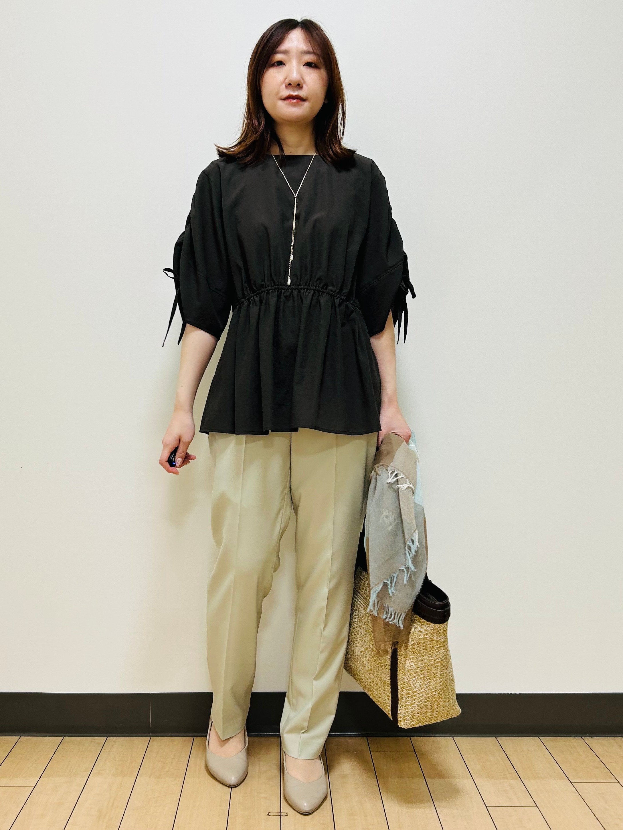 miiiさんの「Reflect｜【通気性あり／涼しい／マシンウォッシャブル】ウエストギャザーブラウス」を使ったコーディネート
