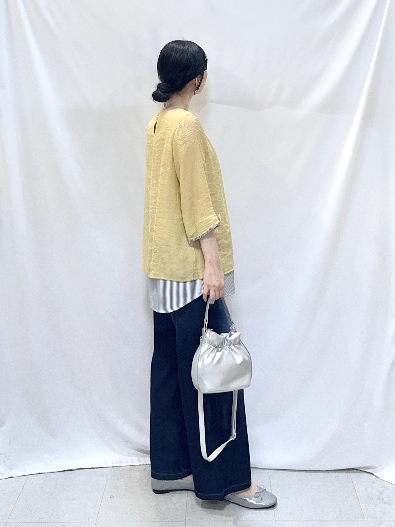 𝐇𝐢𝐫𝐨𝐦𝐢さんの「SHOO･LA･RUE｜【洗濯機可/体型カバー】1枚でサマ見え 7分袖スラブレイヤード風トップス」を使ったコーディネート