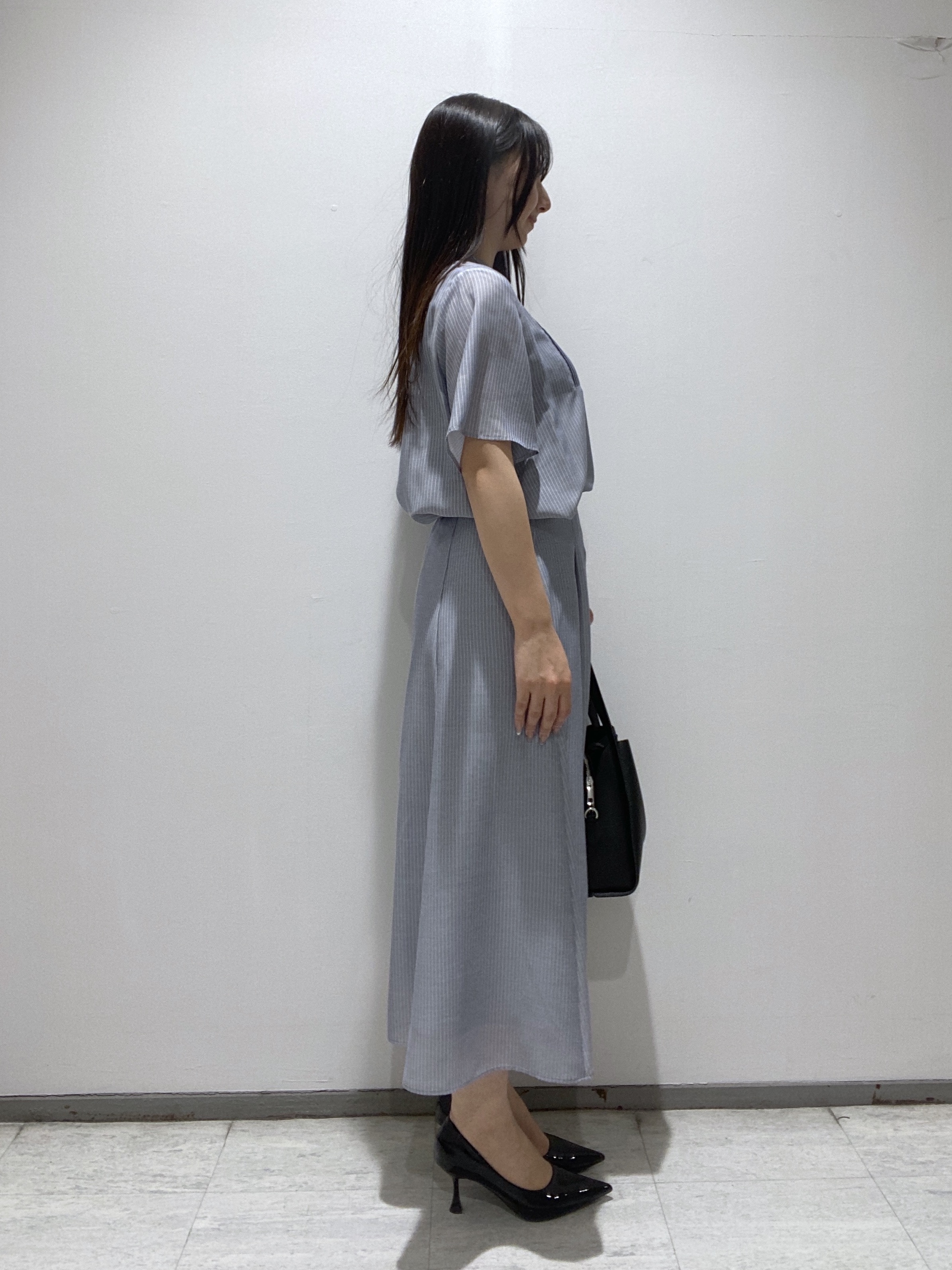 meiさんの「INDIVI｜【接触冷感/洗える】シアーシャンブレーピンタックブラウス」を使ったコーディネート