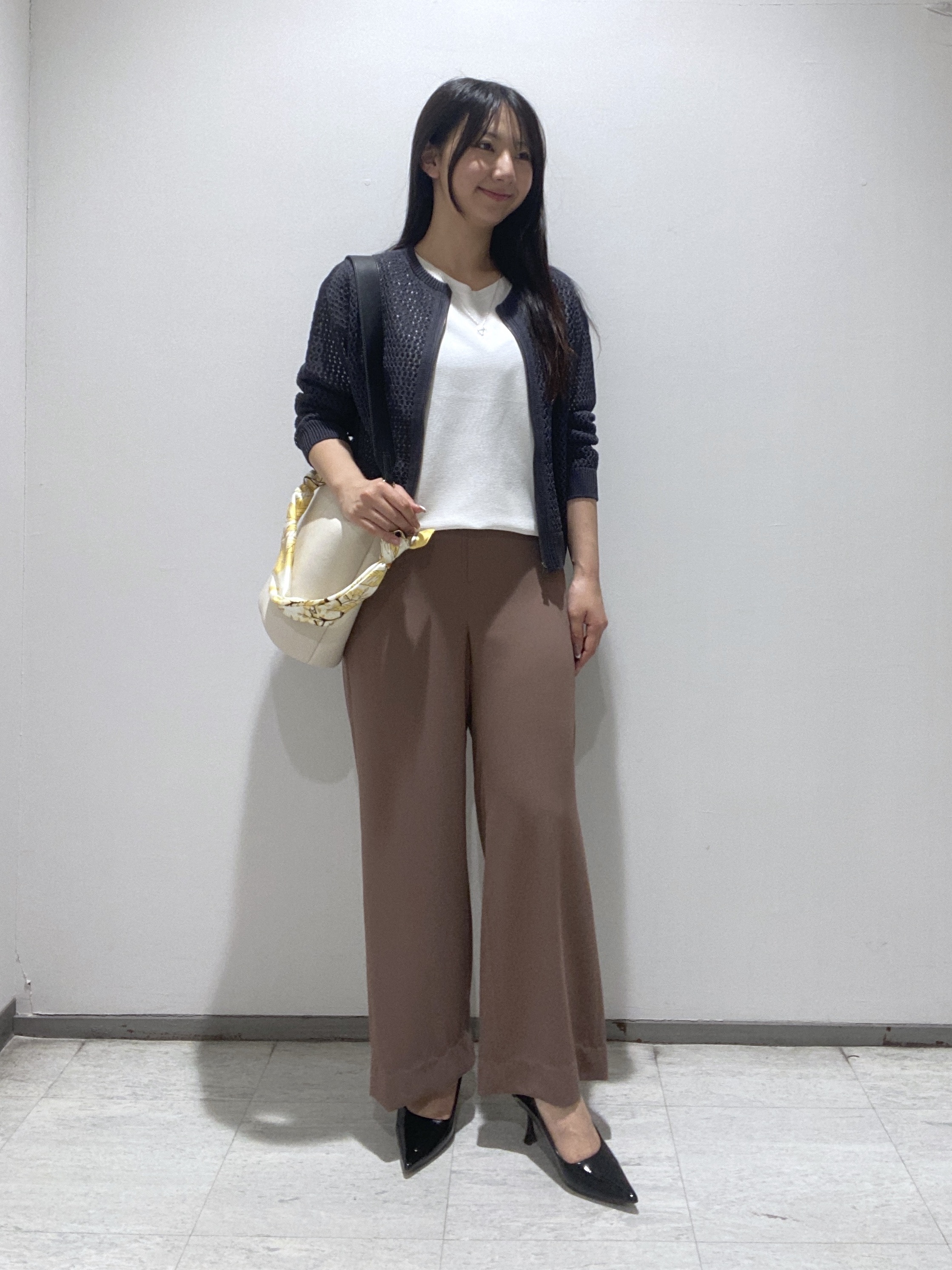 meiさんの「INDIVI｜【さらに軽く軽快！／着る日傘】ドルマントップス」を使ったコーディネート