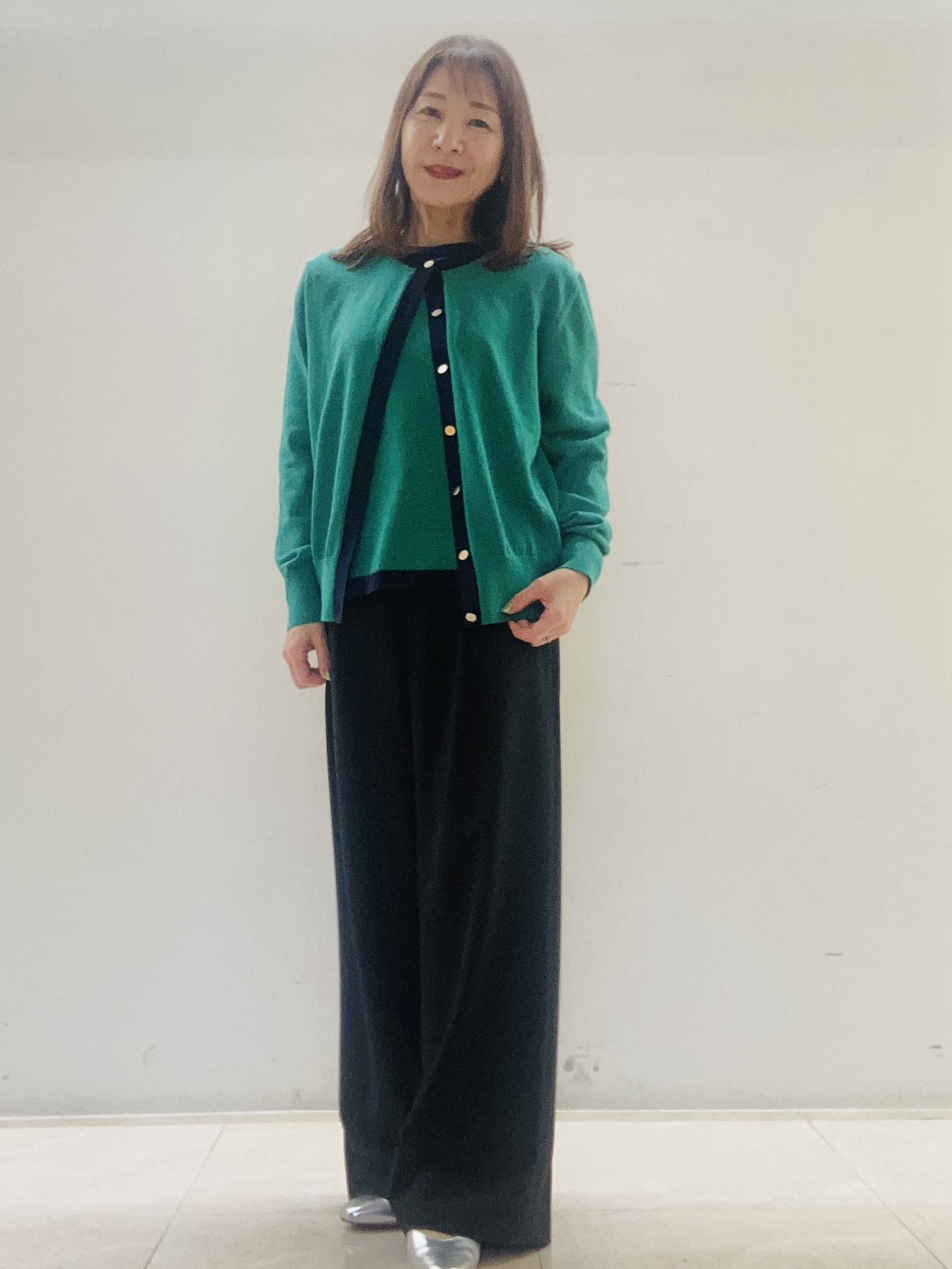 kurodaさんの「Reflect｜【アンサンブル可】バイカラーカーディガン」を使ったコーディネート
