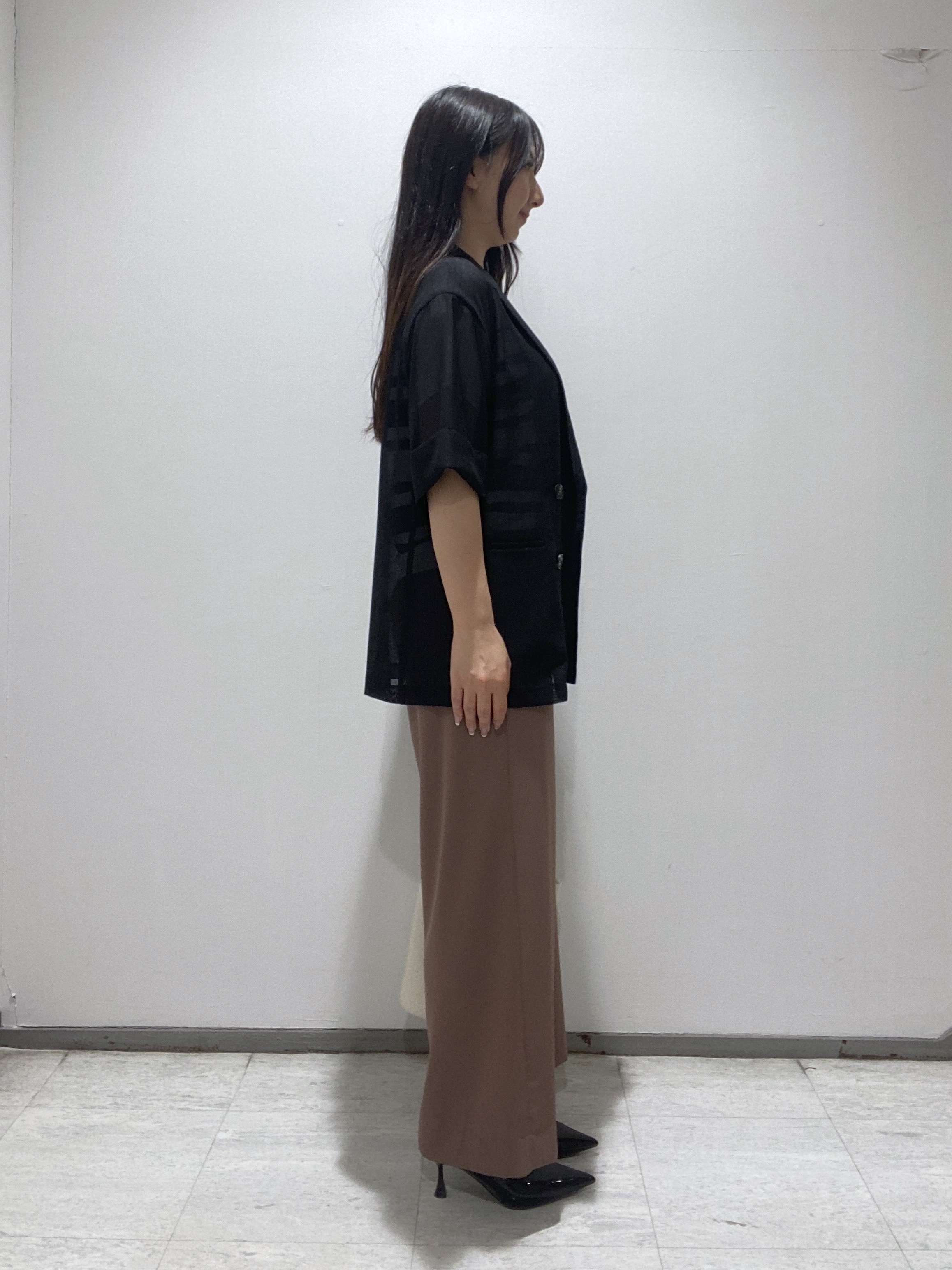 meiさんの「INDIVI｜【洗える】ガーター編みVネックニットT」を使ったコーディネート