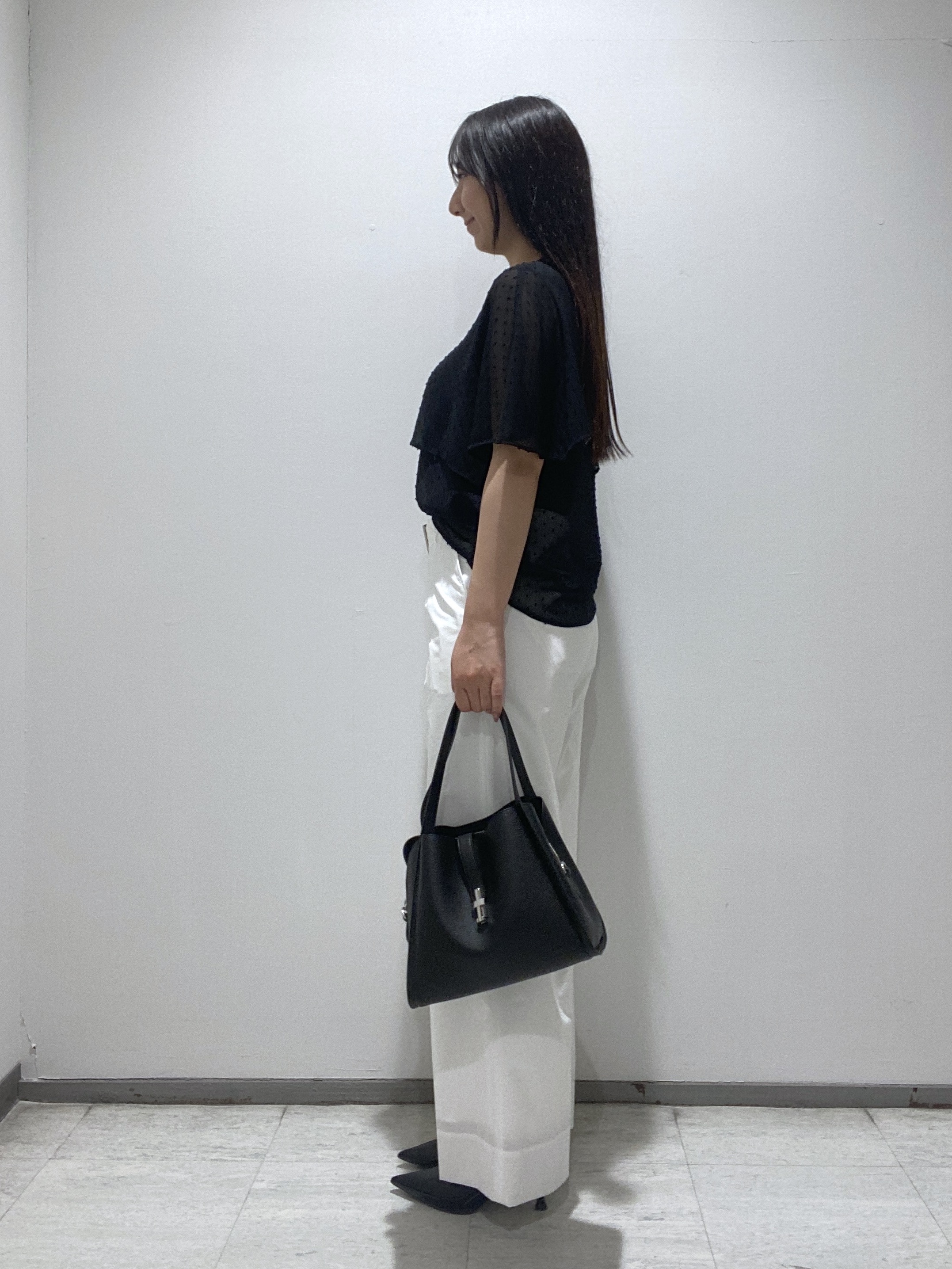 meiさんの「INDIVI｜【洗える／ドットモチーフ】ケープスリーブブラウス」を使ったコーディネート