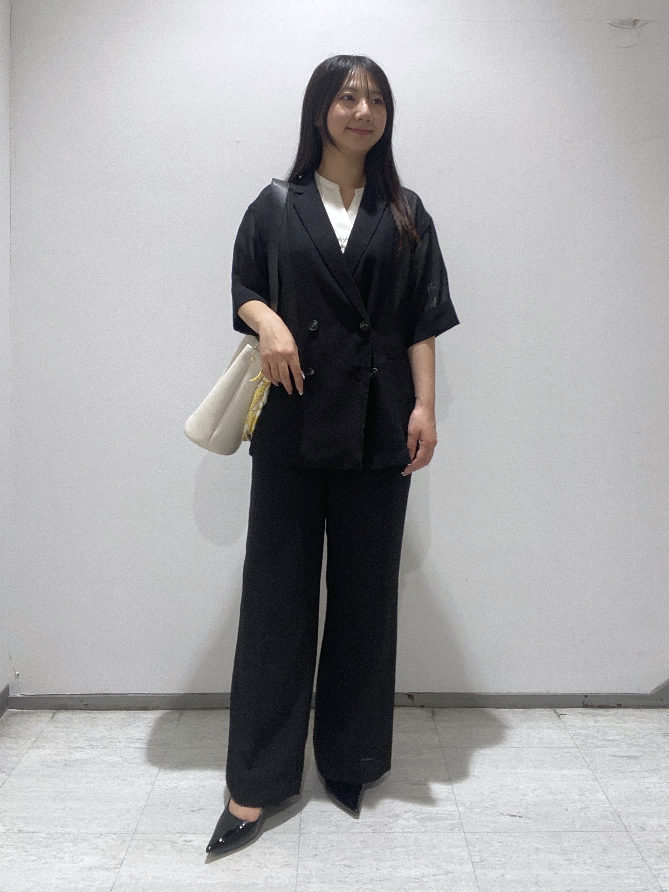 meiさんの「INDIVI｜【洗える／SETUP可能】スキッパーブラウス」を使ったコーディネート