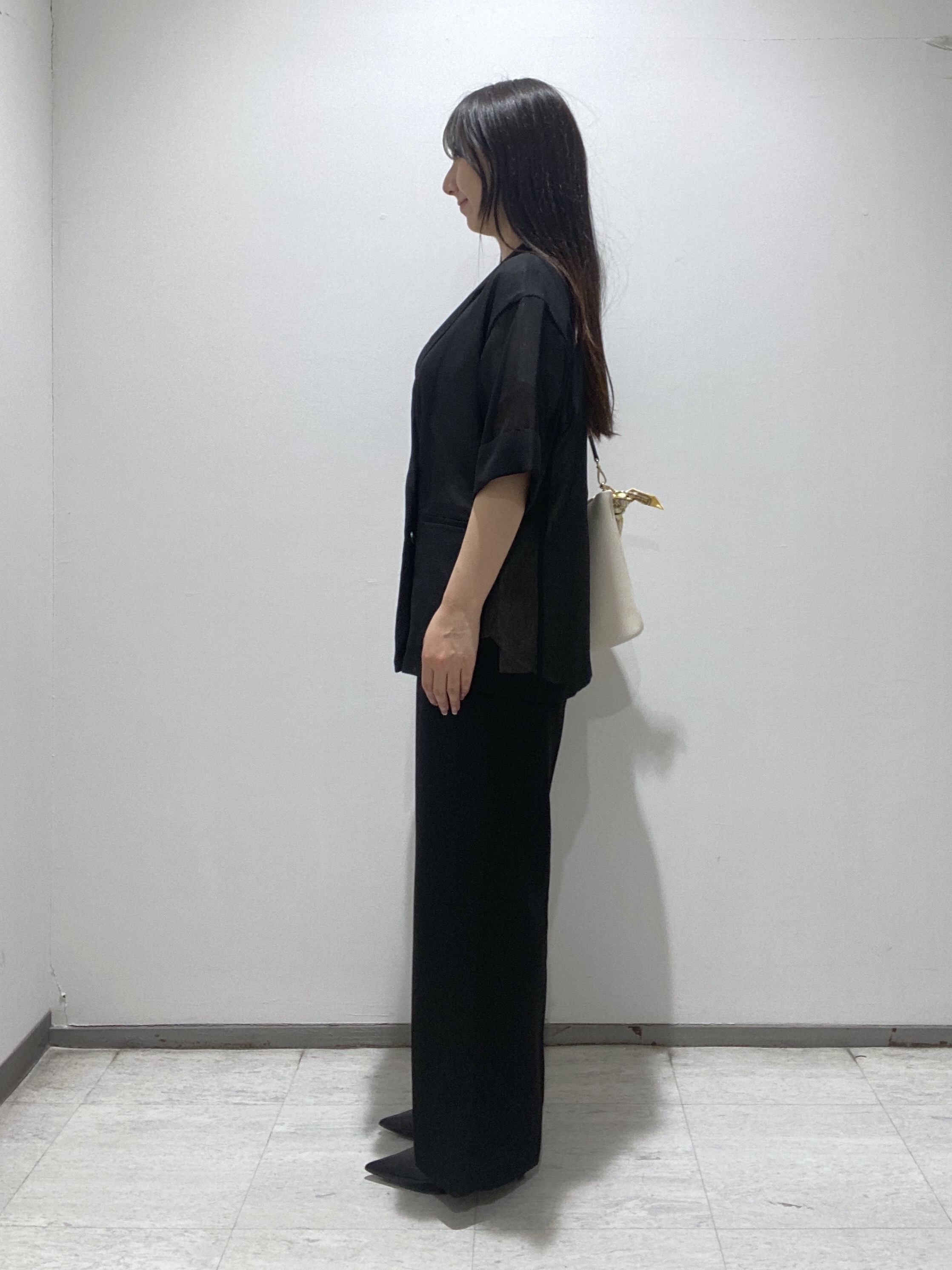 meiさんの「INDIVI｜【洗える／SETUP可能】スキッパーブラウス」を使ったコーディネート
