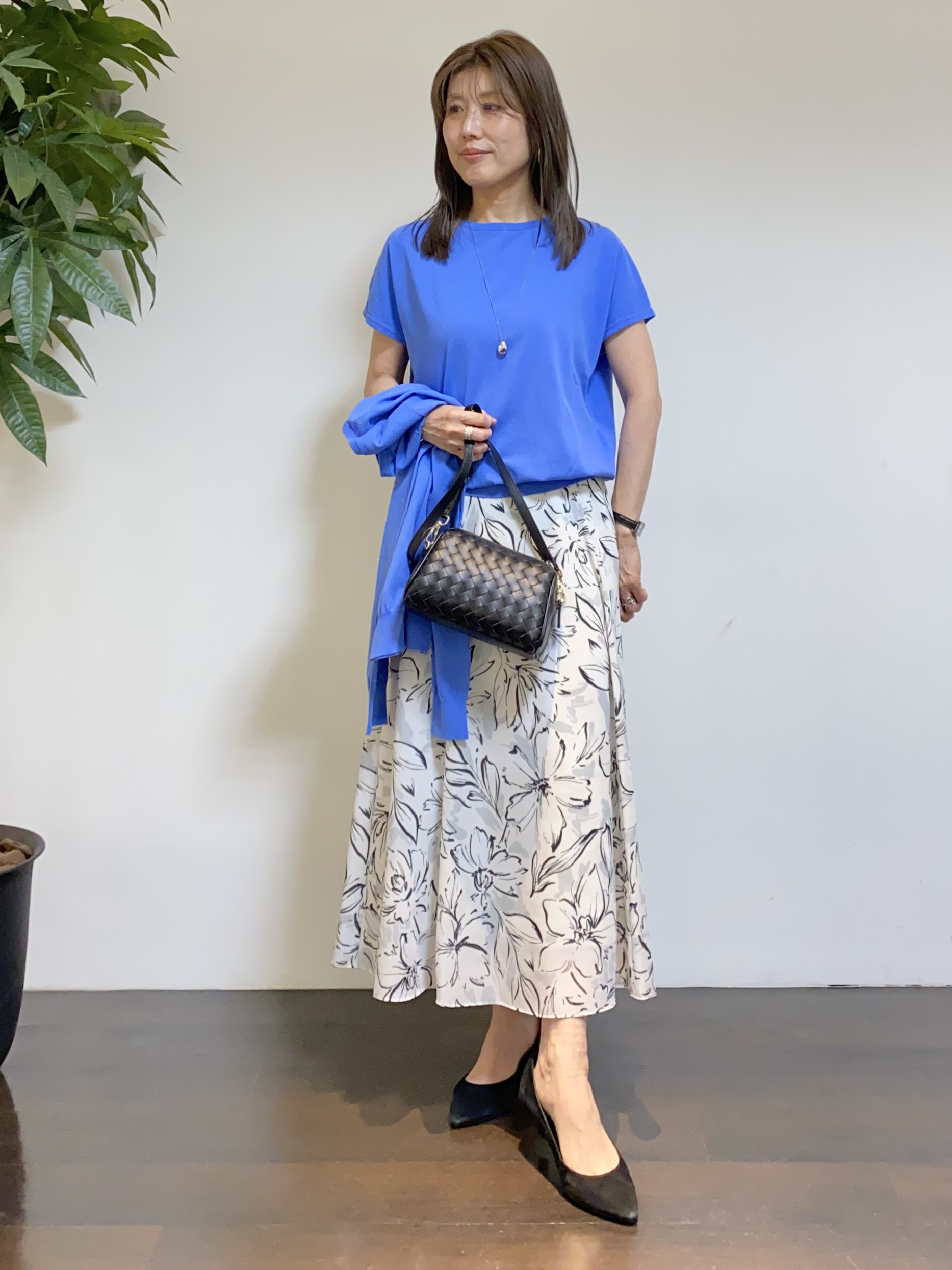tomoさんの「UNTITLED｜【9色展開/アンサンブル可】コットンクルーネックカーディガン」を使ったコーディネート