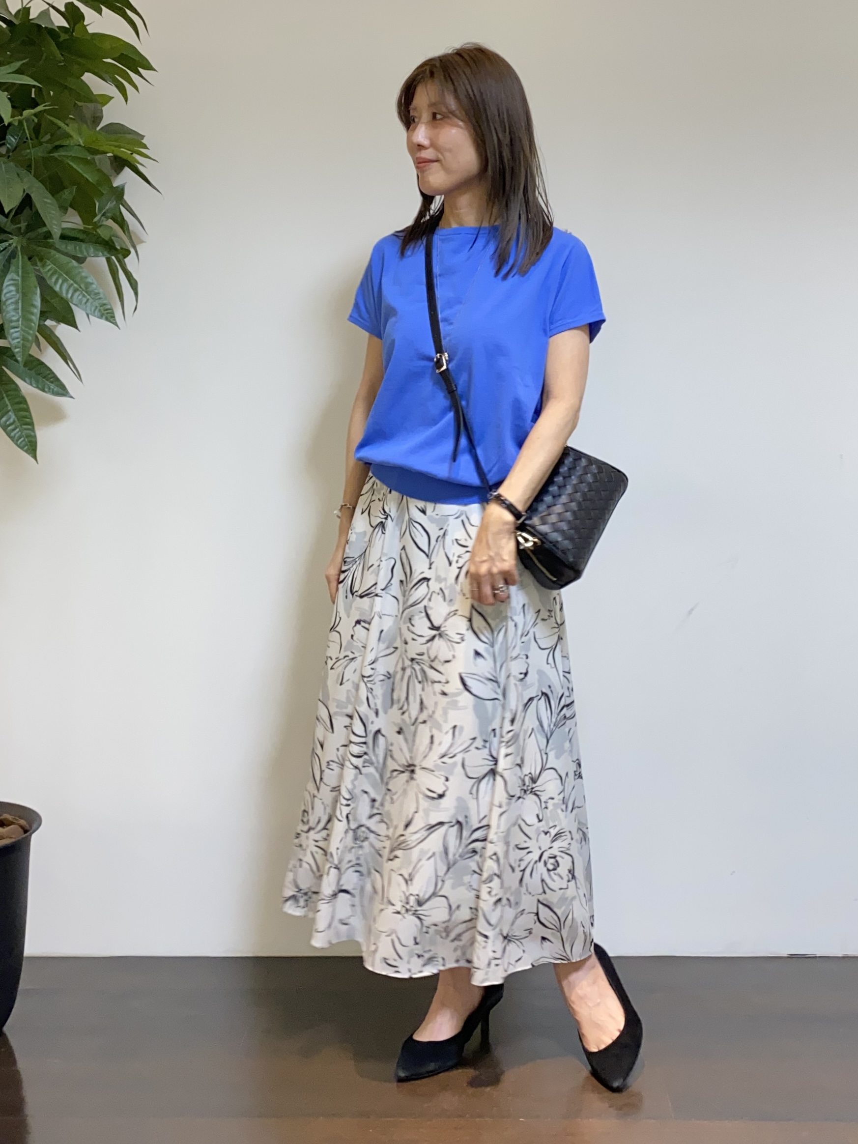 tomoさんの「UNTITLED｜【9色展開/アンサンブル可】コットンクルーネックカーディガン」を使ったコーディネート