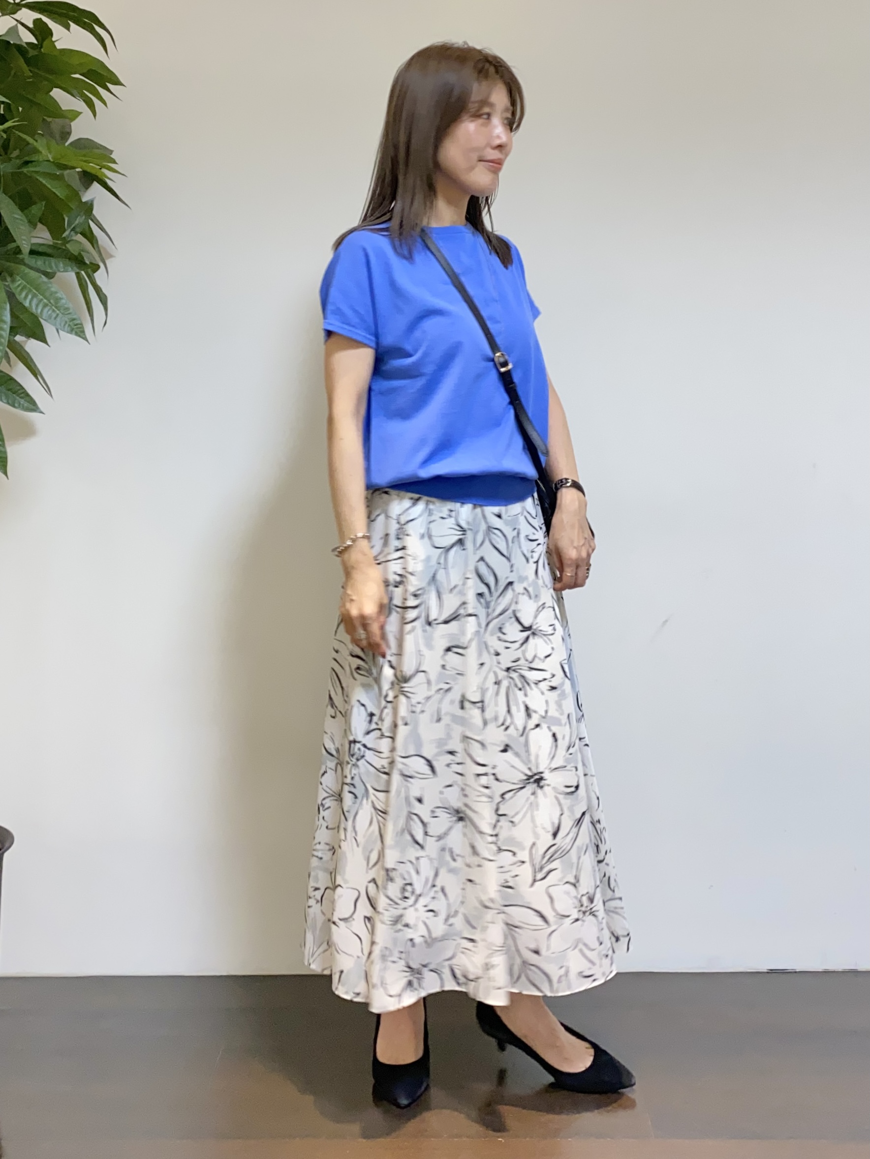 tomoさんの「UNTITLED｜【9色展開/アンサンブル可】コットンクルーネックカーディガン」を使ったコーディネート