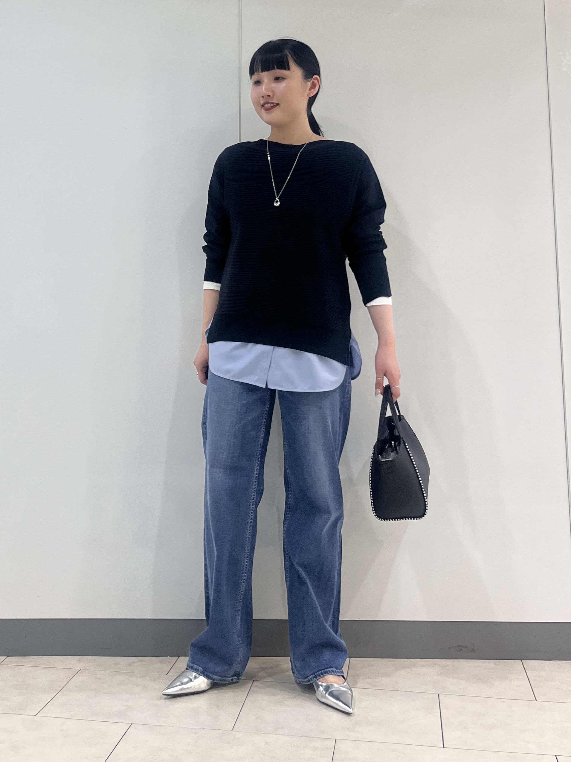 hasuさんの「INDIVI｜【洗える／キレイ色】体型カバー無縫製ニット」を使ったコーディネート