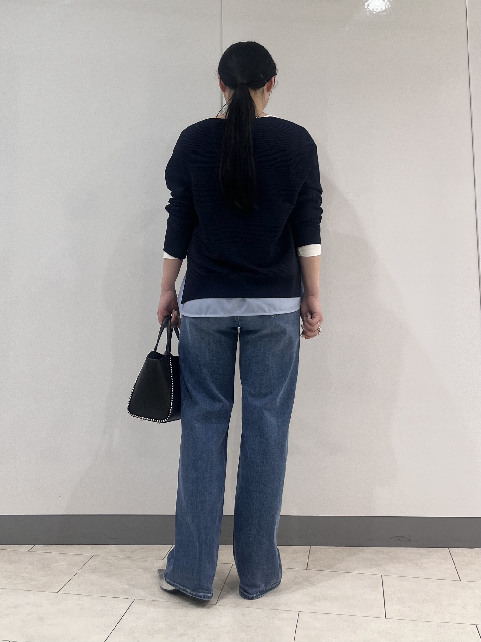 hasuさんの「INDIVI｜【洗える／キレイ色】体型カバー無縫製ニット」を使ったコーディネート