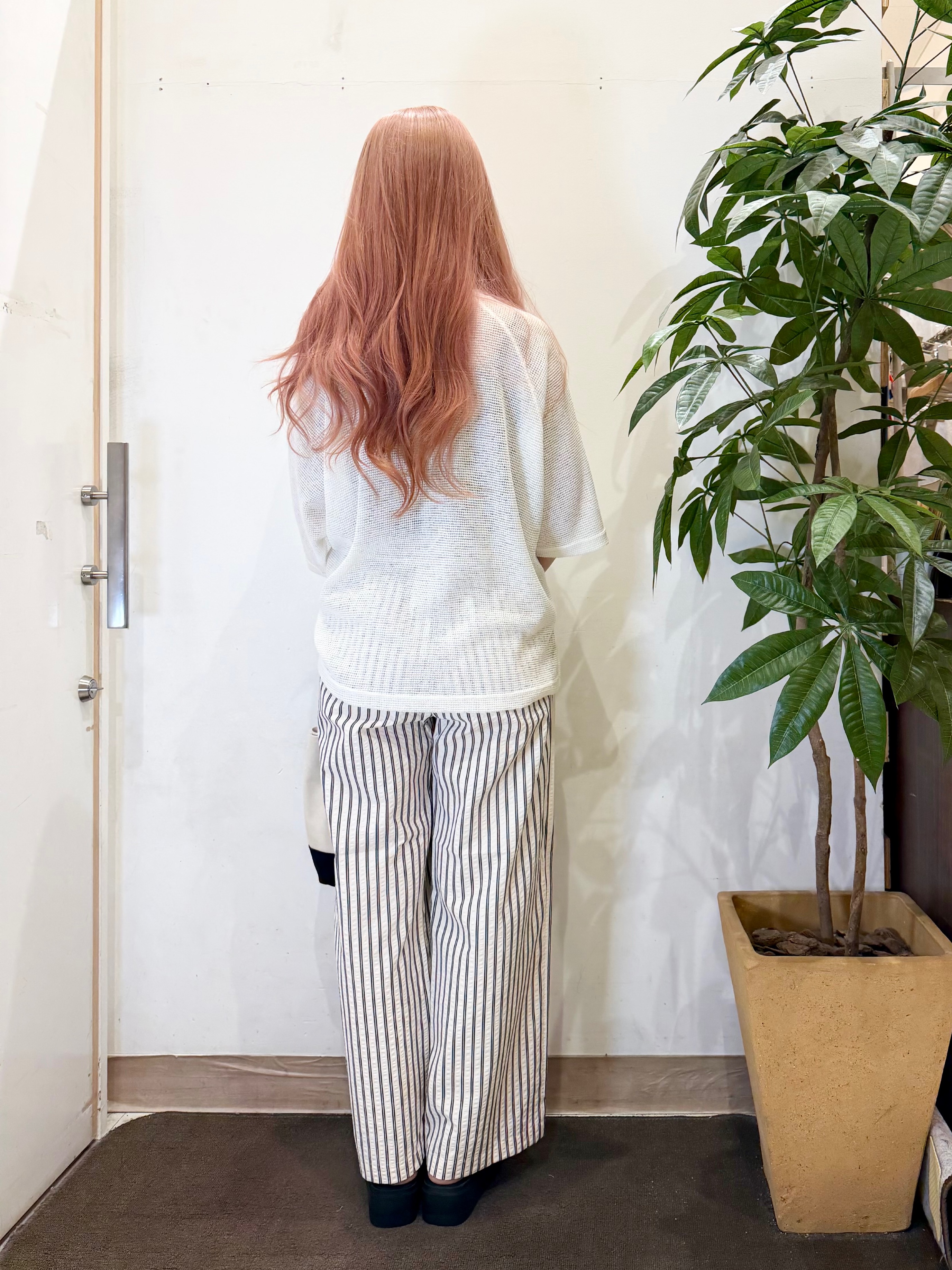 AYUMIさんの「SHOO･LA･RUE｜【S-LL】シアーワッフル ラグラン5分袖ゆるTシャツ」を使ったコーディネート