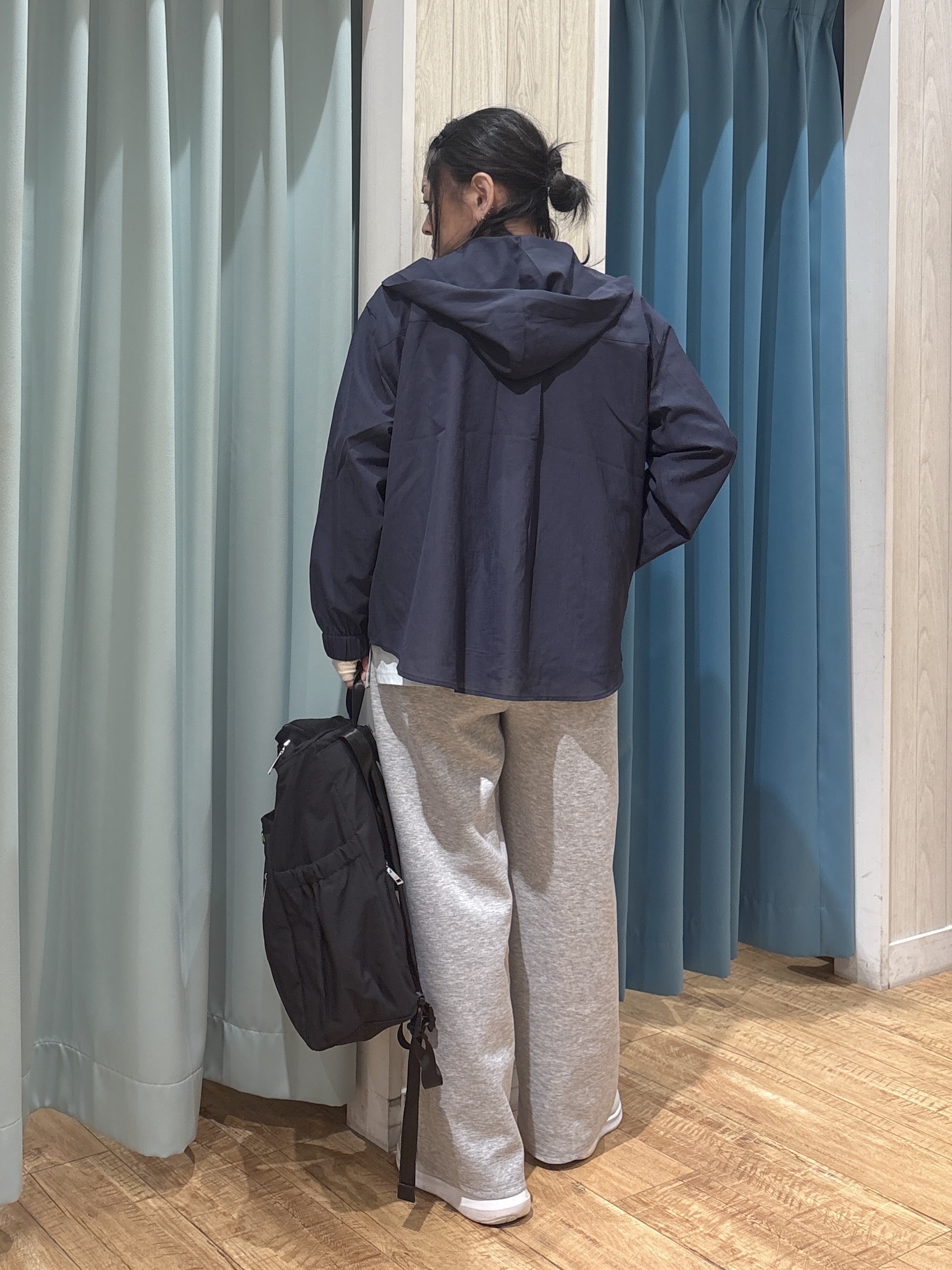 わかさんの「SHOO･LA･RUE｜【さらり快適/洗濯機可/S-LL】UVカット機能付き ライトな着心地 ひんやりシャツパーカ」を使ったコーディネート