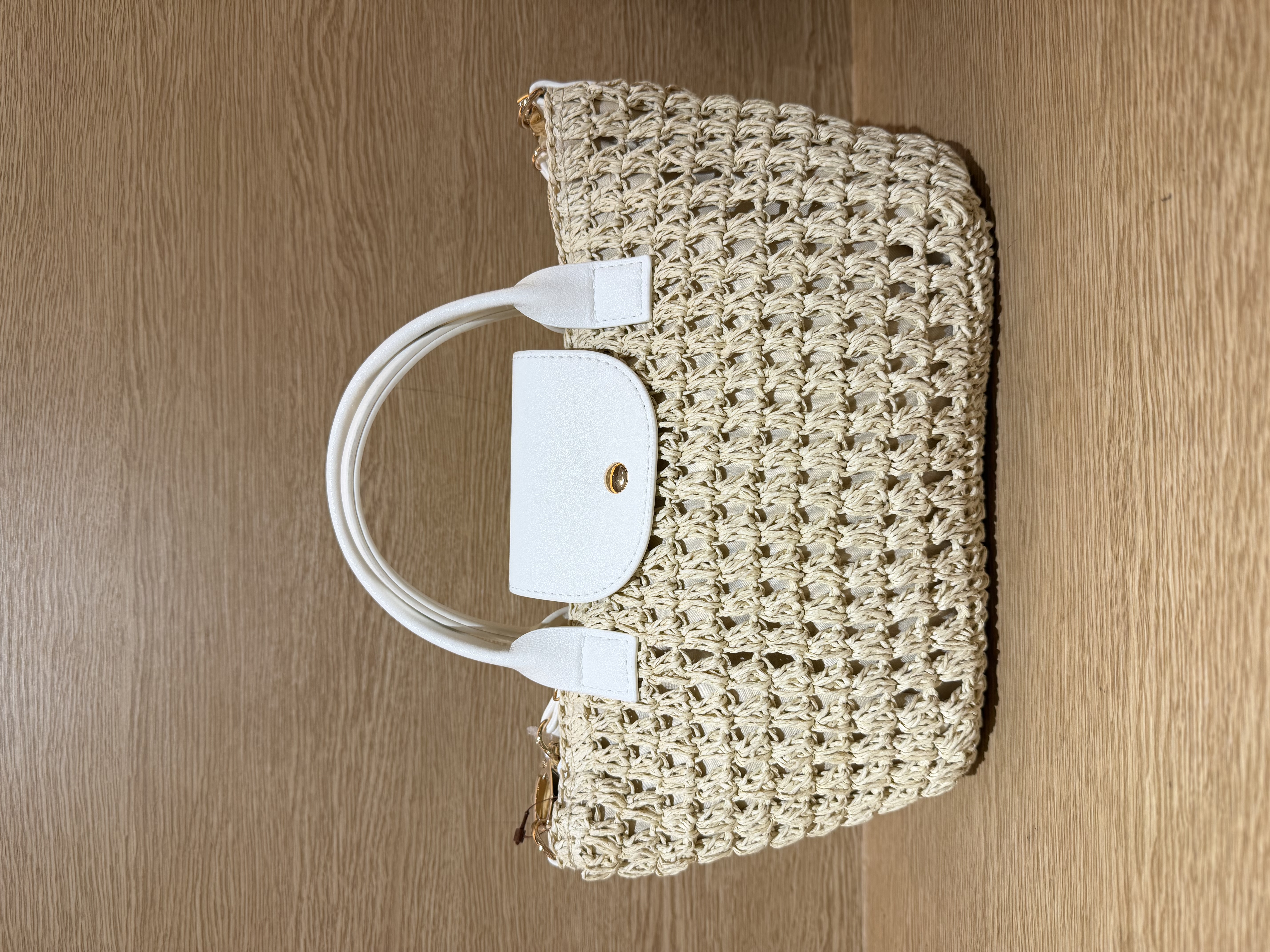 みーさんの「grove｜【洗える】さらっと軽やか、カシュクール風サッカーワンピース」を使ったコーディネート