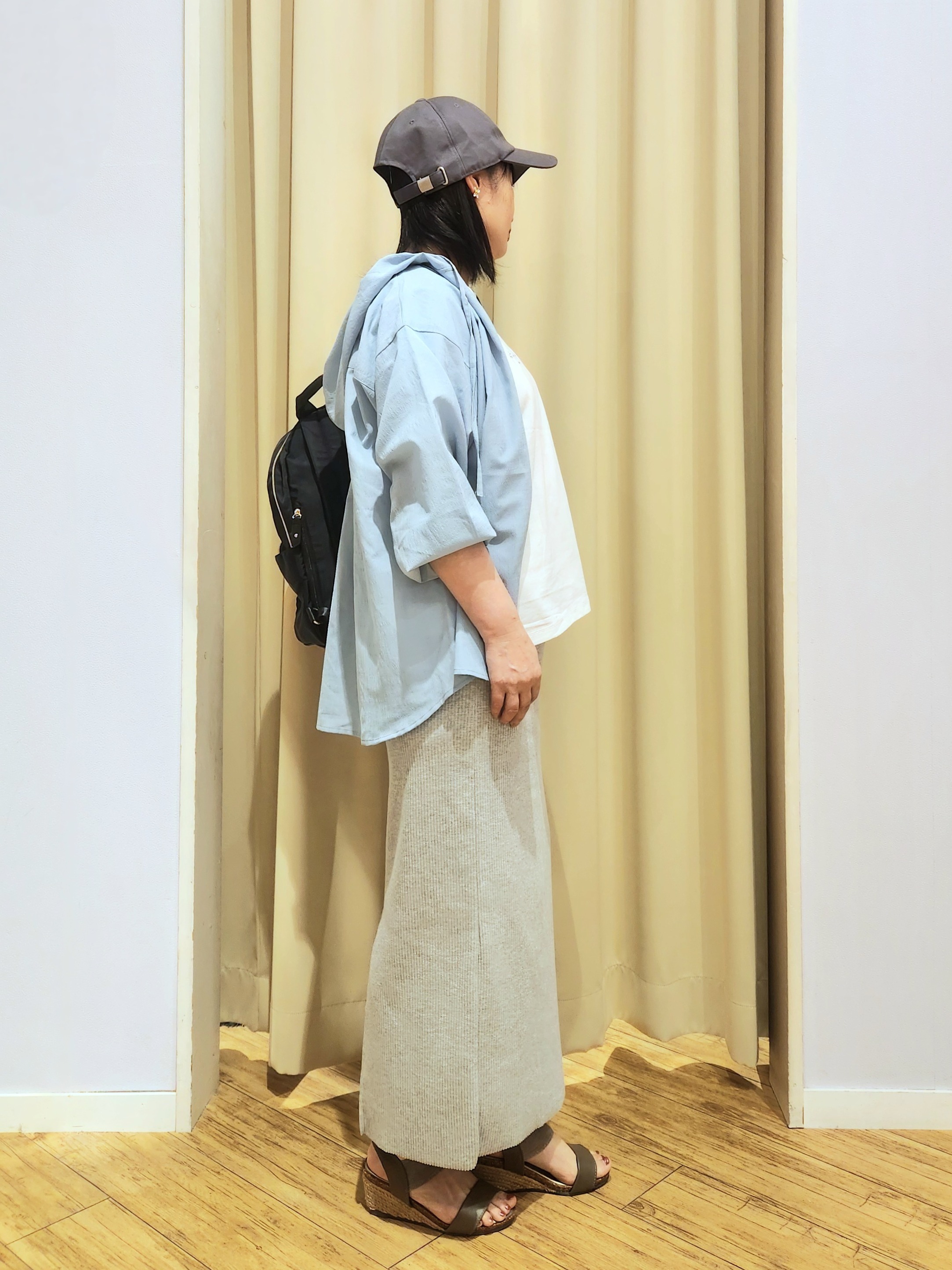 くまさんの「SHOO･LA･RUE｜【さらり快適/洗濯機可/S-LL】UVカット機能付き ライトな着心地 ひんやりシャツパーカ」を使ったコーディネート