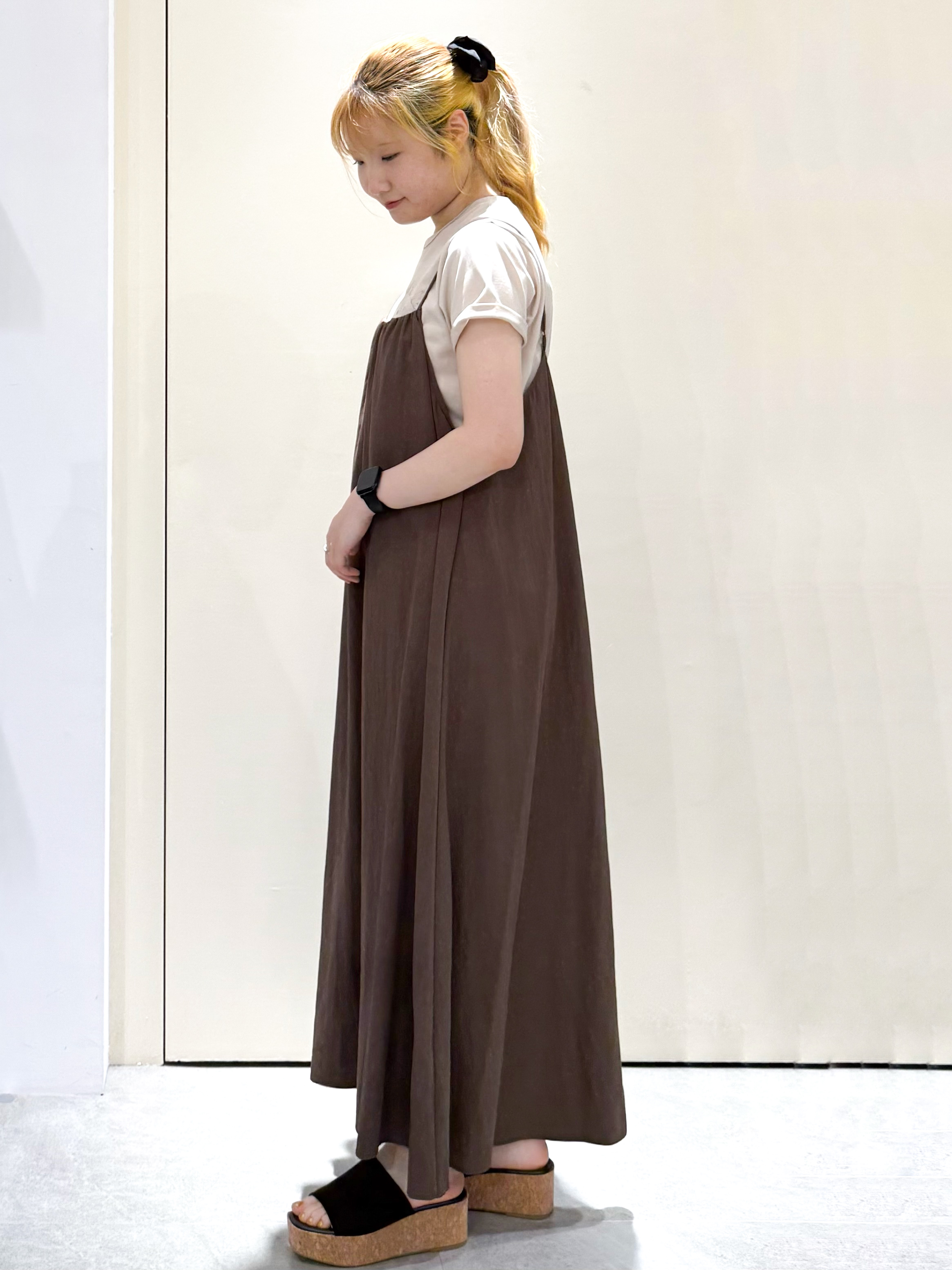 sayaさんの「OPAQUE.CLIP｜ロゴプリント刺繍アソートTシャツ【洗濯機OK】」を使ったコーディネート