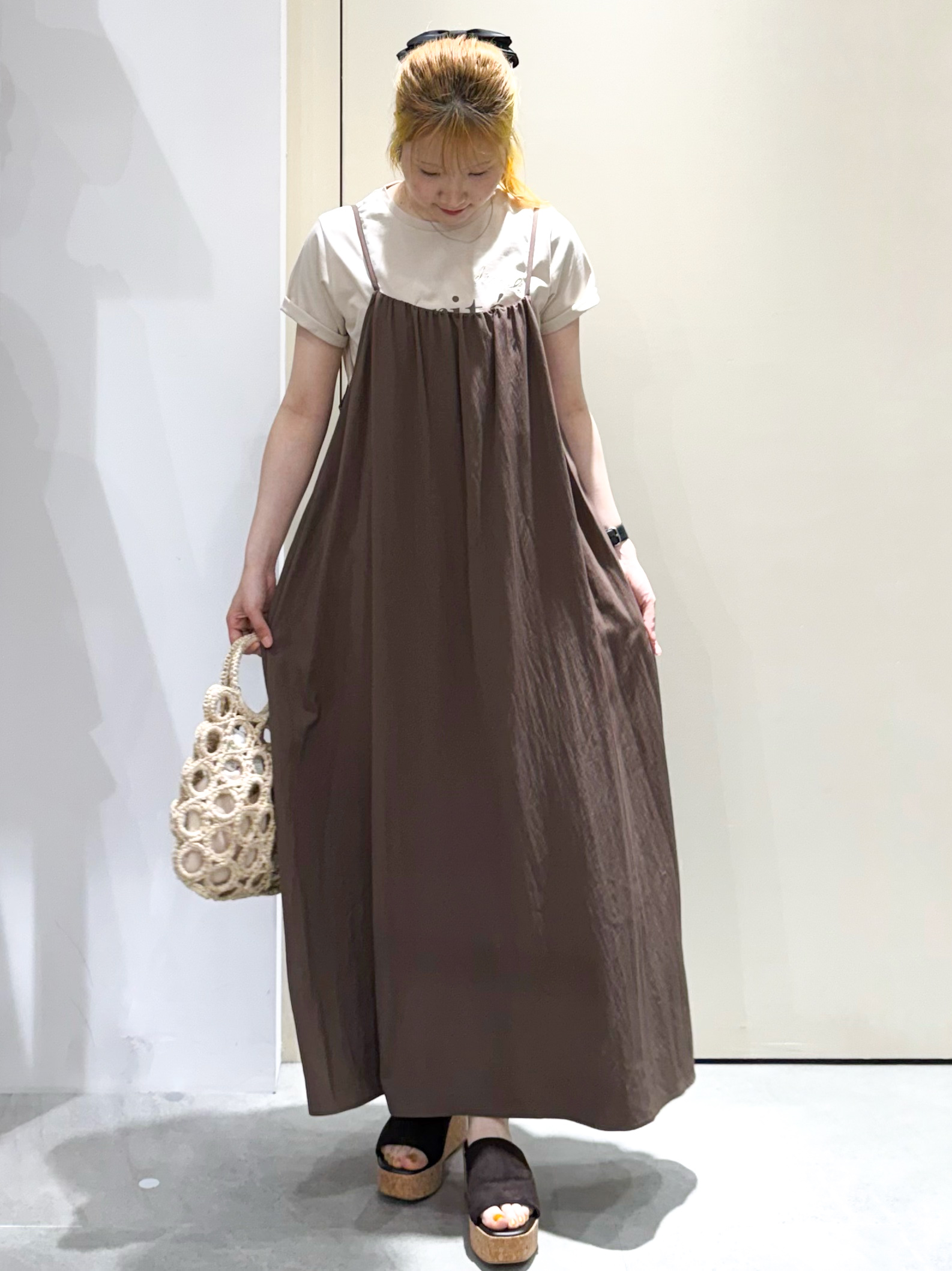 sayaさんの「OPAQUE.CLIP｜ロゴプリント刺繍アソートTシャツ【洗濯機OK】」を使ったコーディネート