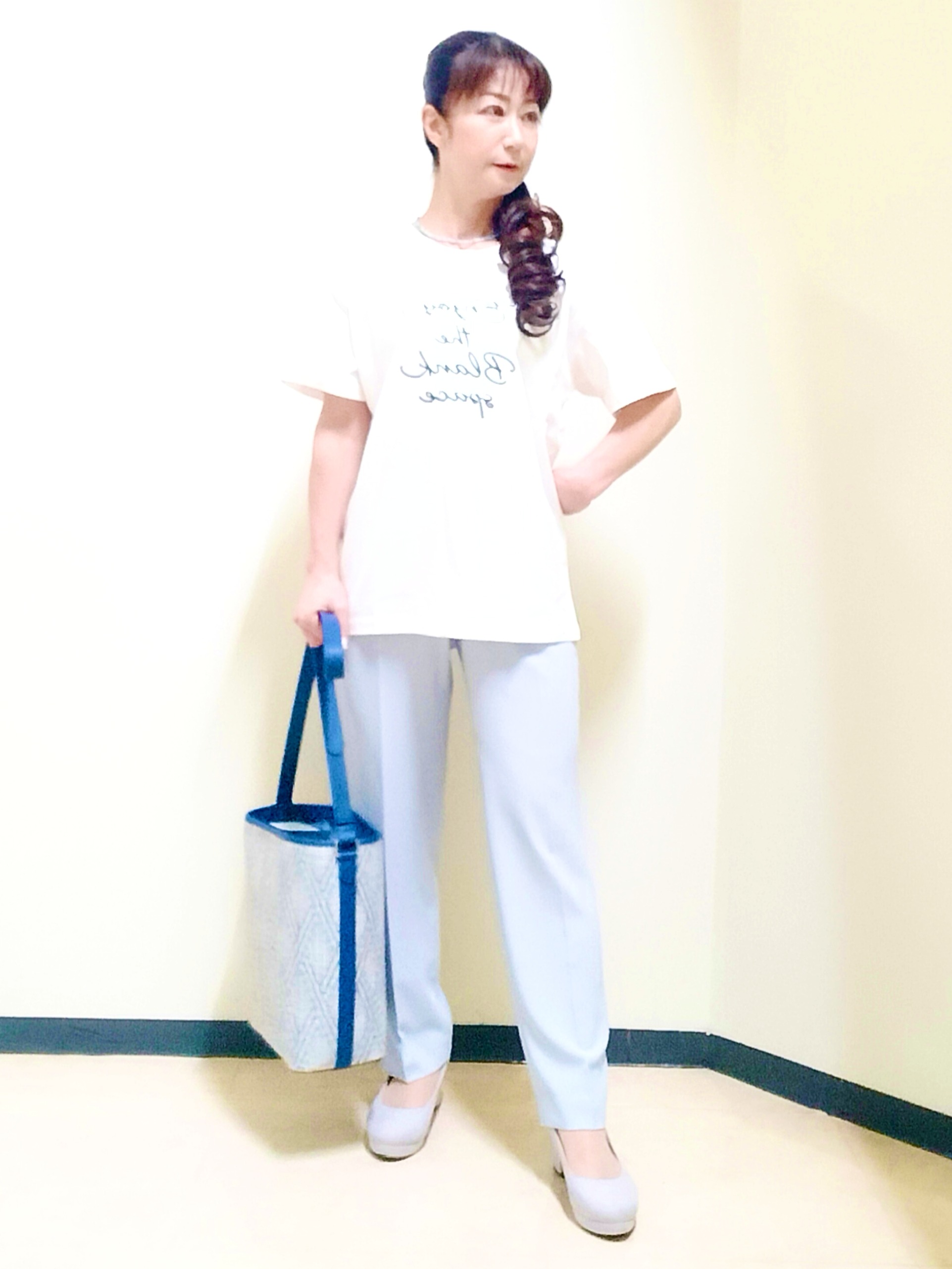 花さんの「Reflect｜【接触冷感】ラインアート刺繍Tシャツ」を使ったコーディネート