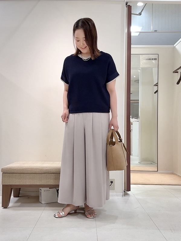 YUIさんの「UNTITLED｜【11色展開/体型カバー】前後2WAYフレンチスリーブニット」を使ったコーディネート