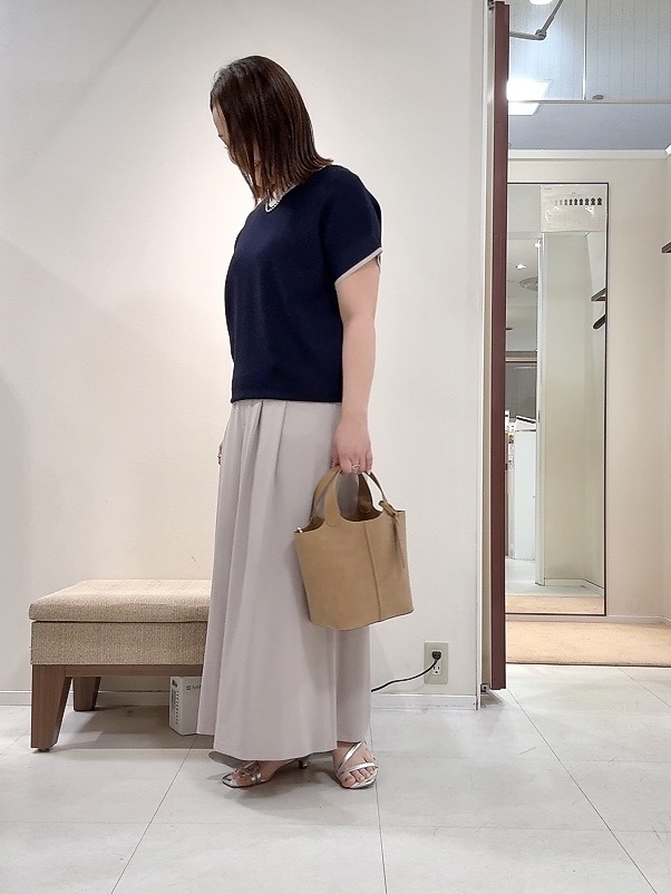 YUIさんの「UNTITLED｜【11色展開/体型カバー】前後2WAYフレンチスリーブニット」を使ったコーディネート