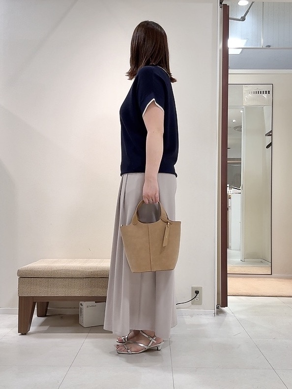 YUIさんの「UNTITLED｜【11色展開/体型カバー】前後2WAYフレンチスリーブニット」を使ったコーディネート