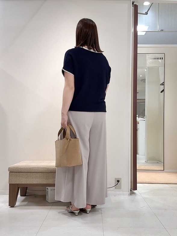 YUIさんの「UNTITLED｜【11色展開/体型カバー】前後2WAYフレンチスリーブニット」を使ったコーディネート