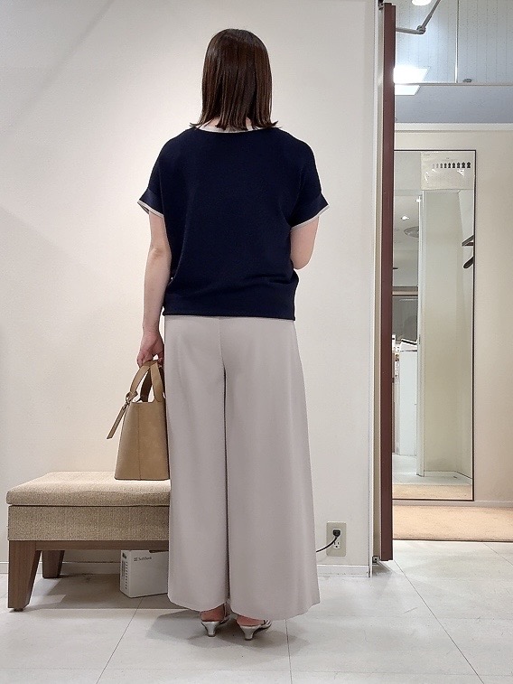 YUIさんの「UNTITLED｜【11色展開/体型カバー】前後2WAYフレンチスリーブニット」を使ったコーディネート